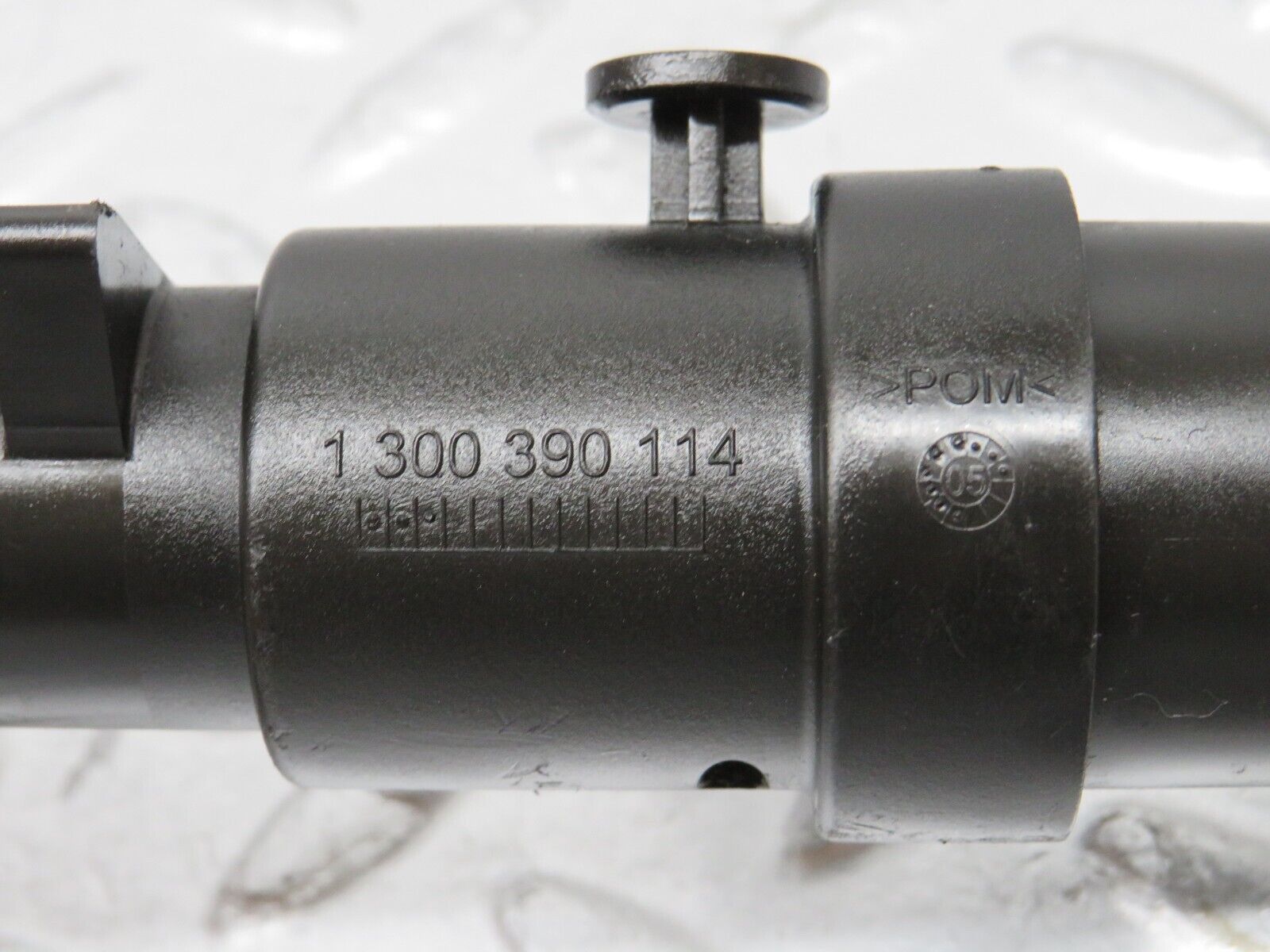 35155 Mercedes-Benz W221 Headlight Washer Nozzle Left 2218600147 0308011037