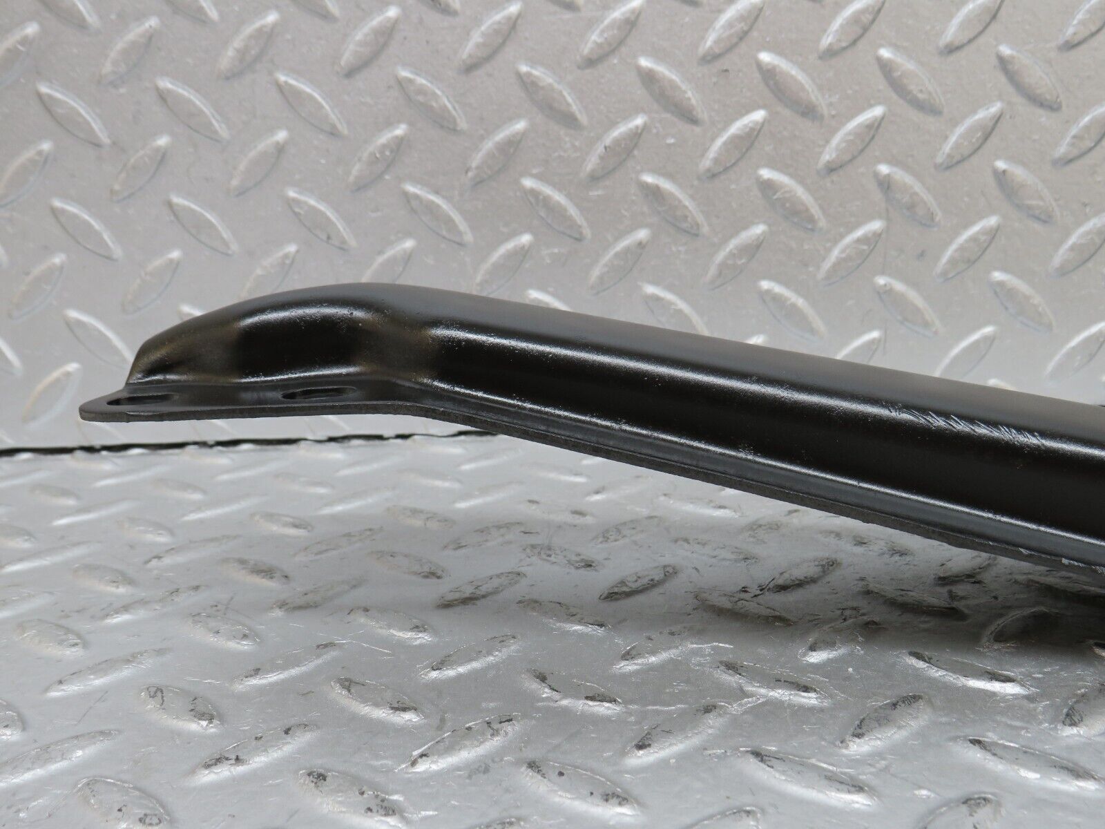 36370 Mercedes-Benz W126 420SE Engine Mount Bracket Support