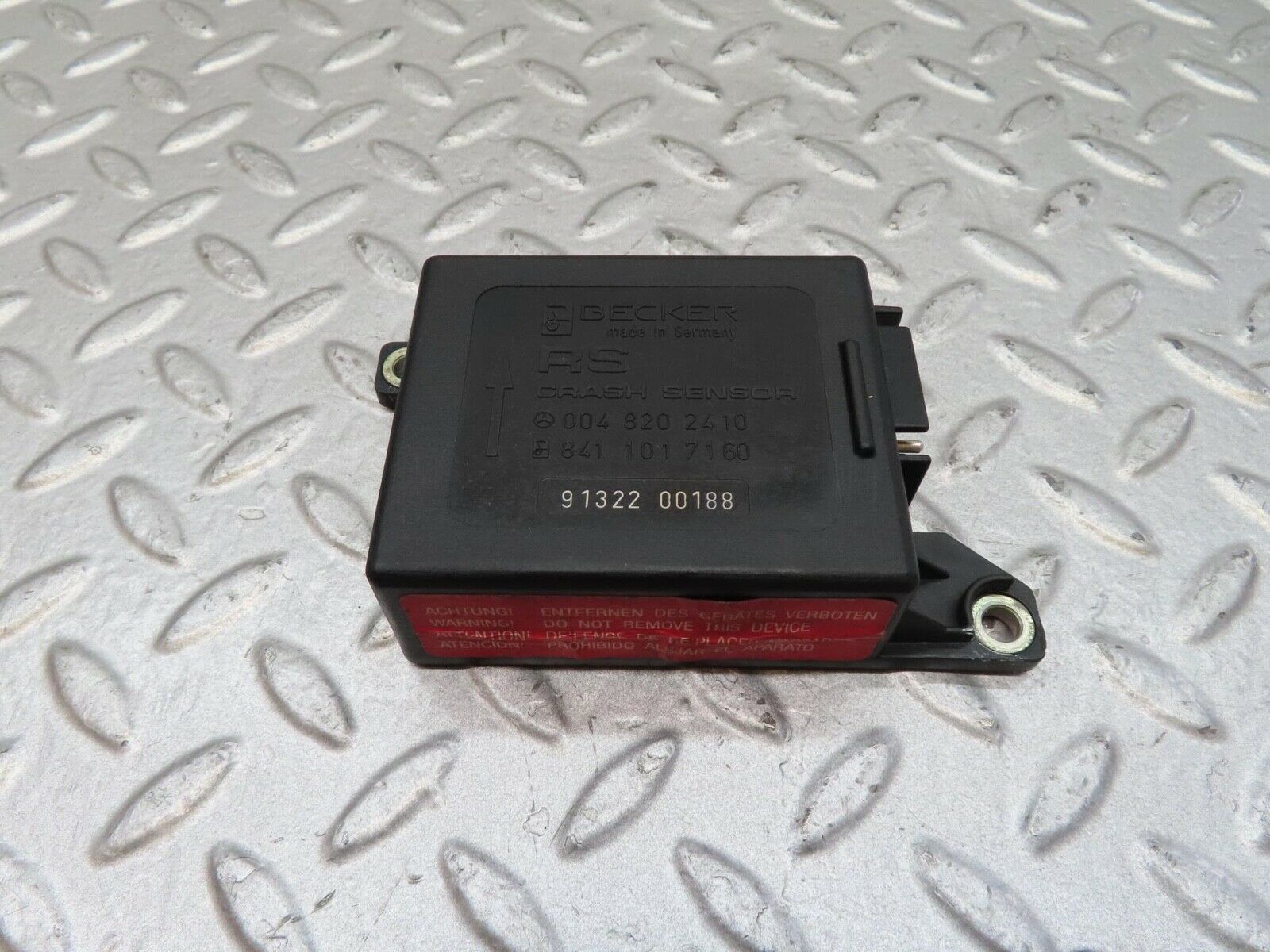 14694 Mercedes-Benz W201 190E Crash Sensor 0048202410