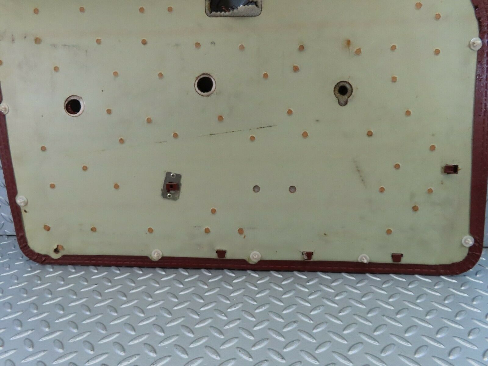 7602 Mercedes-Benz S123 230TE Wagon Front Right Door Card