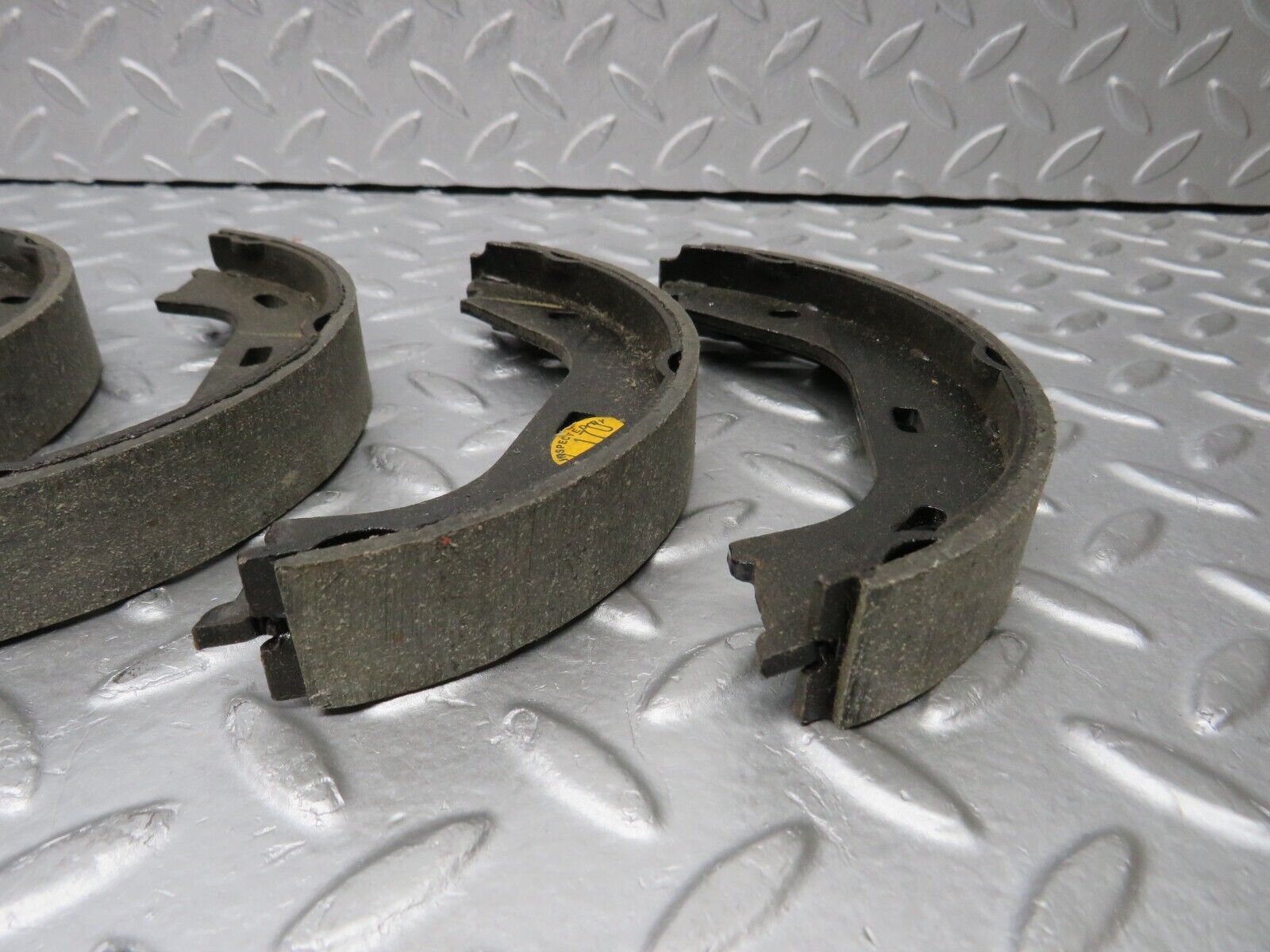38202 Mercedes-Benz Rear Axle Brake Shoes Set CBS New Box No. 160