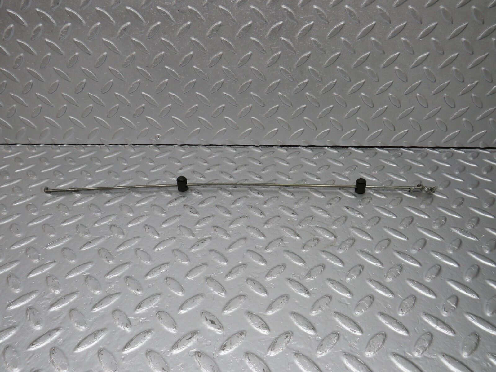 40458 Mercedes-Benz W110 230 Rear Door Lock Control Bar