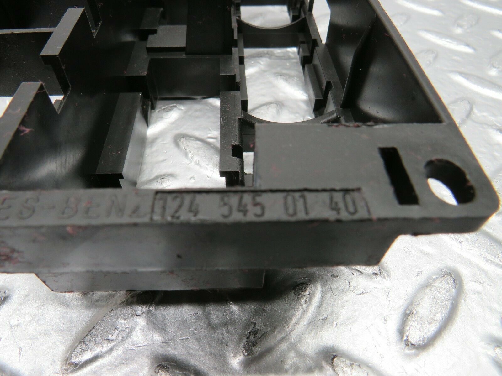22595 Mercedes-Benz C124 E220 Coupe Fuse Relay Holder Bracket 1245450140
