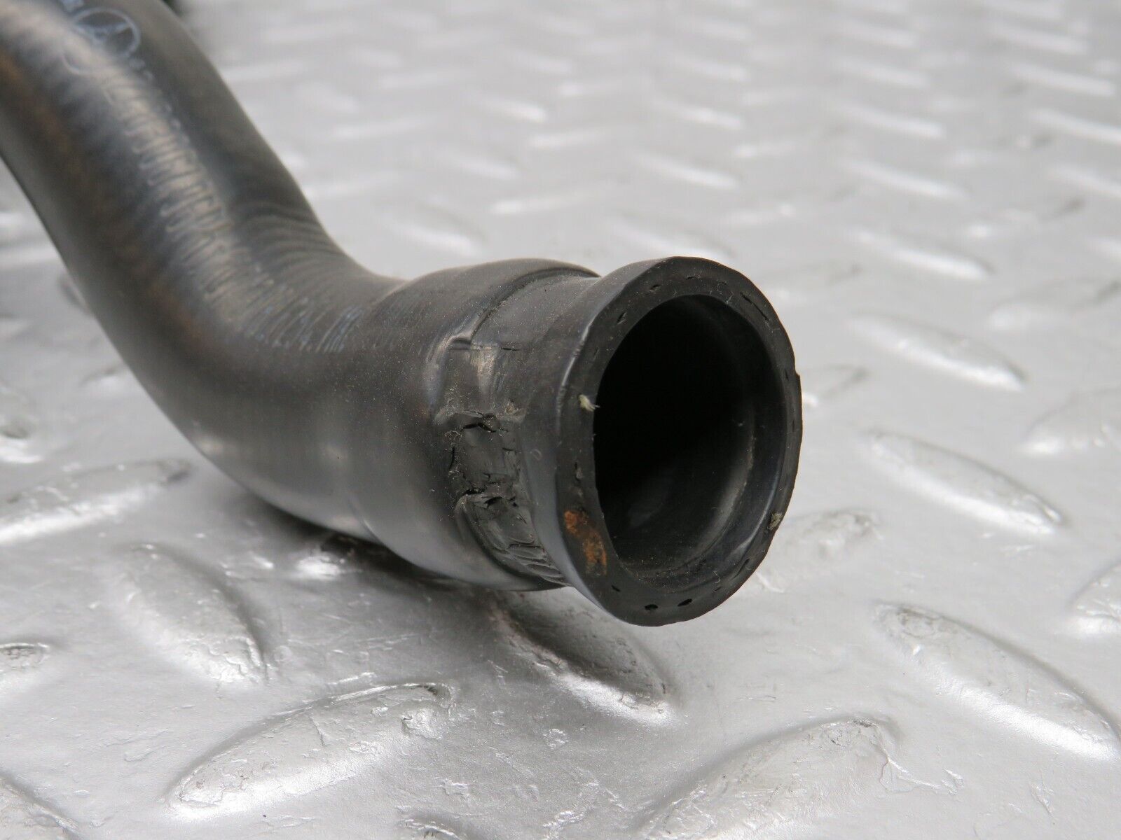 38154 Mercedes-Benz A124 320E Cabriolet Radiator Hose Pipe 1248306496