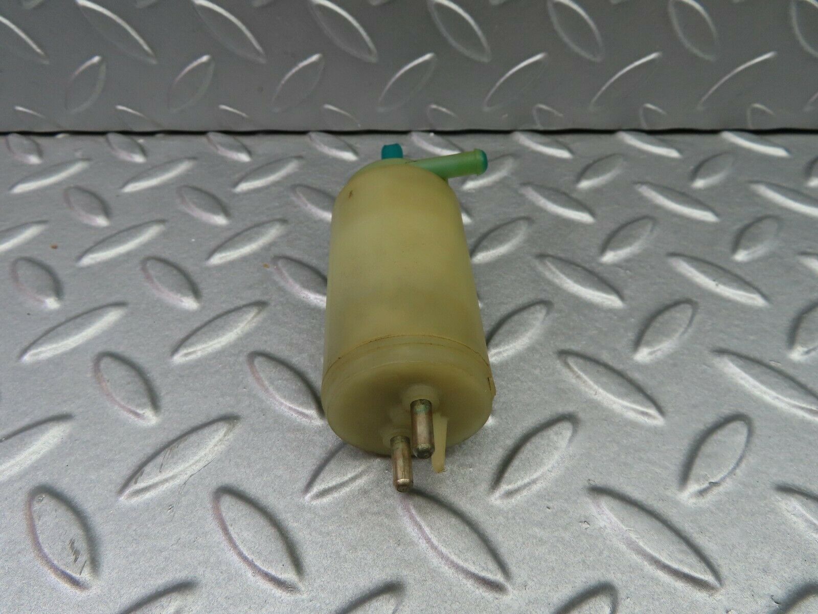 5779 Mercedes-Benz W123 200 Windscreen Washer Pump