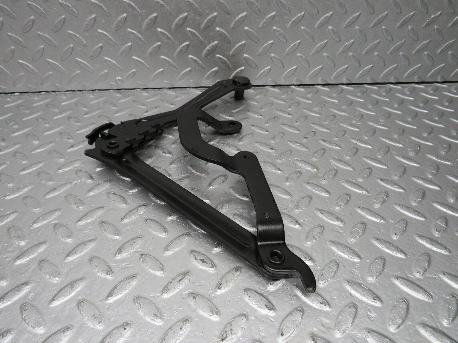 40547 Mercedes-Benz W123 300D Bonnet Hinge Right Side