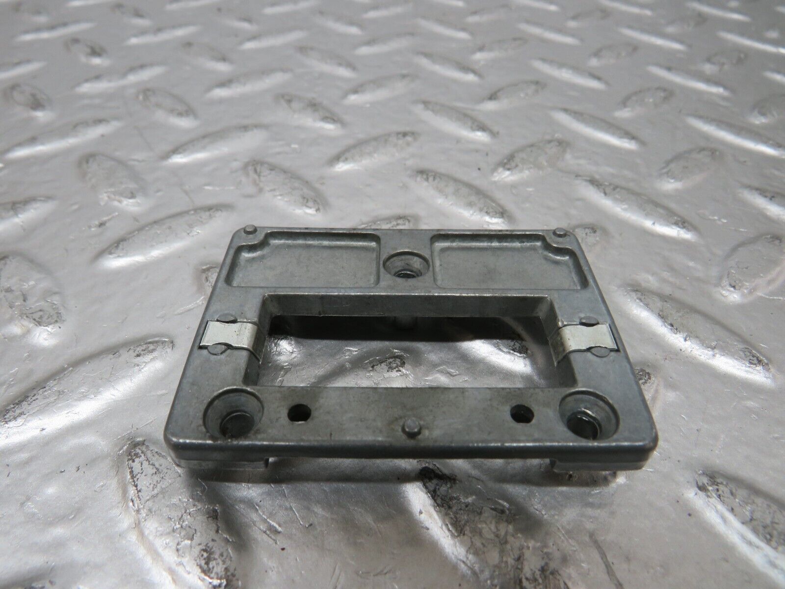 25193 Mercedes-Benz W201 190D Rear View Mirror Bracket 2018100011