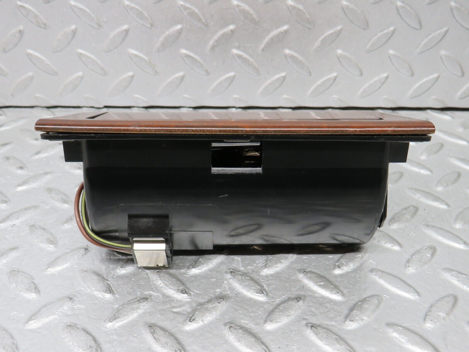 37925 Mercedes-Benz A124 320E Cabriolet Centre Console Ashtray Wood Finish
