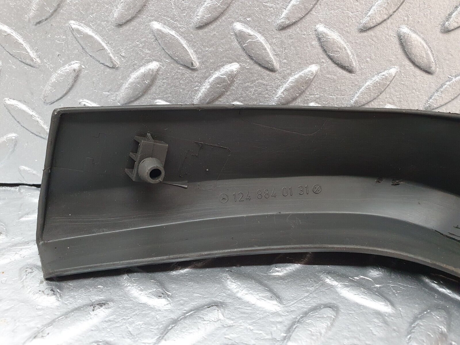 41551 Mercedes-Benz W124 200E Fender Wing Lower Moulding Trim Left Side 1248840131