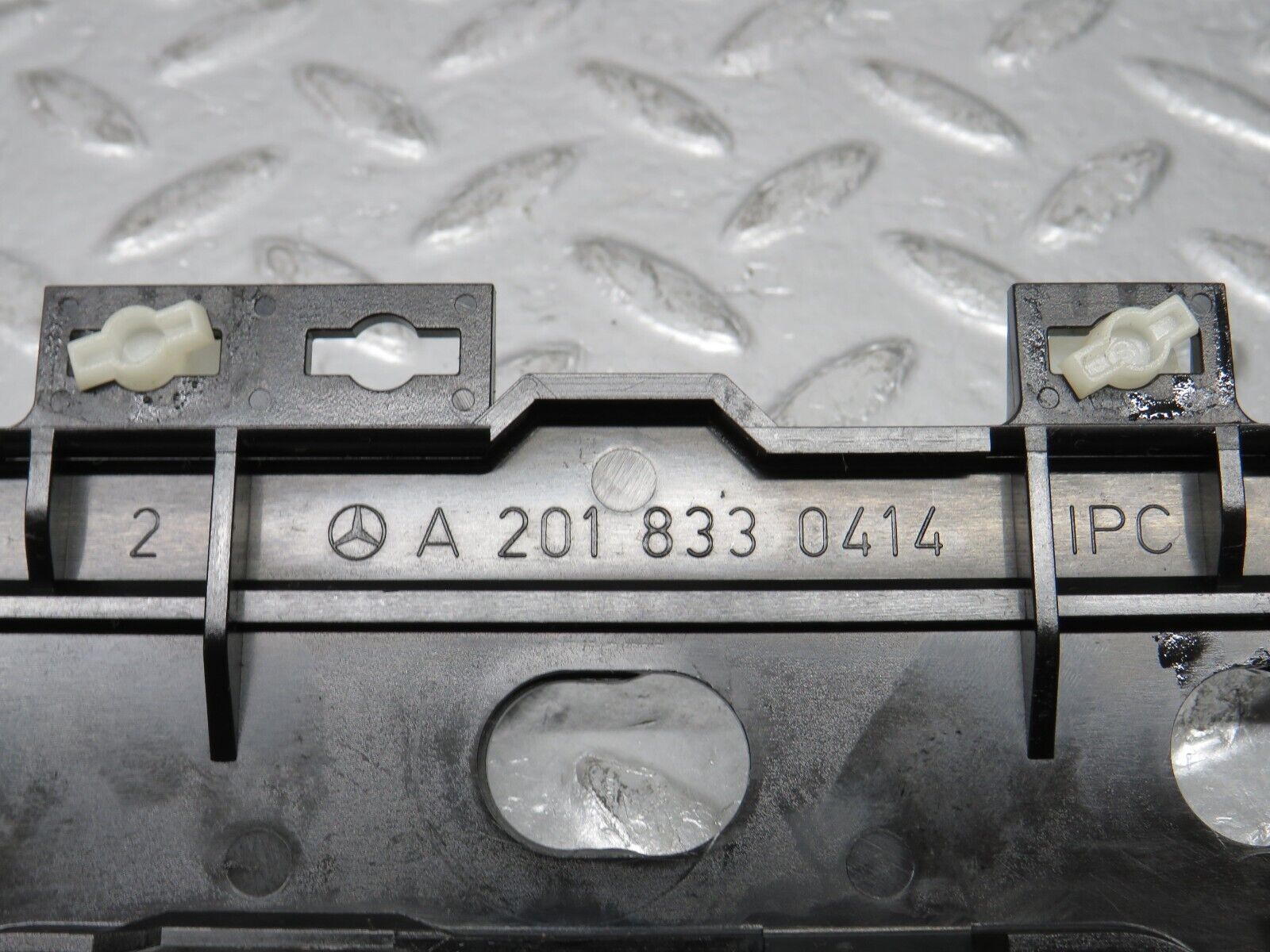 30815 Mercedes-Benz W201 190E 2.0L Heater Control Switch Holder Panel 2018330414