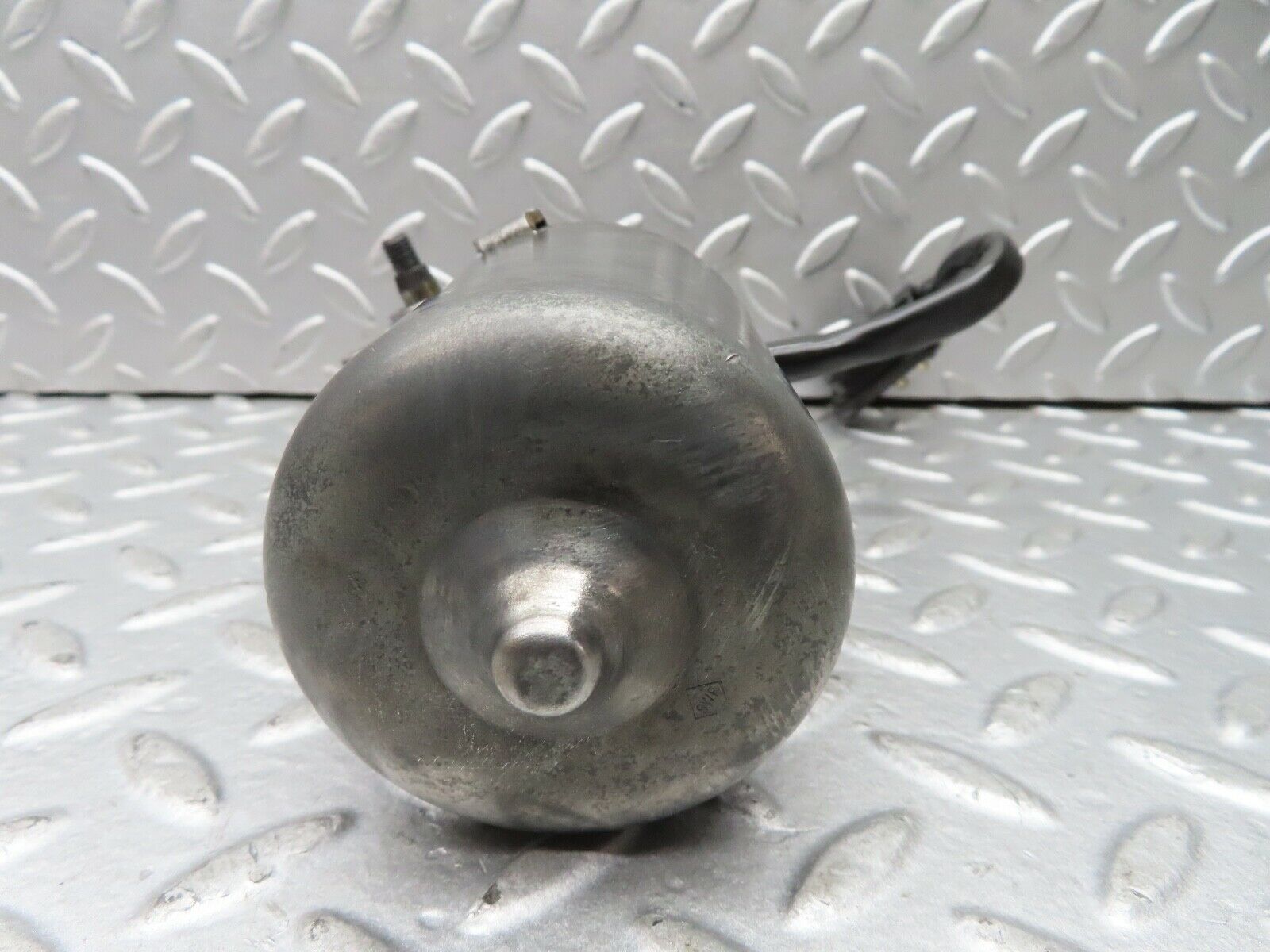 19118 Mercedes-Benz W123 300D Wiper Motor