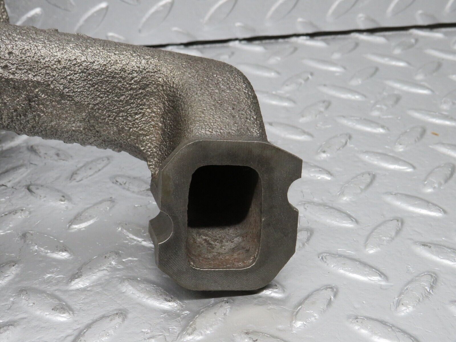 40425 Mercedes-Benz W110 230 Exhaust Manifold 1081420102 1801430207