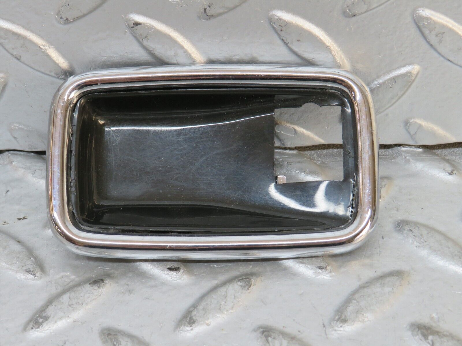 28811 Mercedes-Benz W123 230E Chrome Frame For Door Opener Left 1087660511