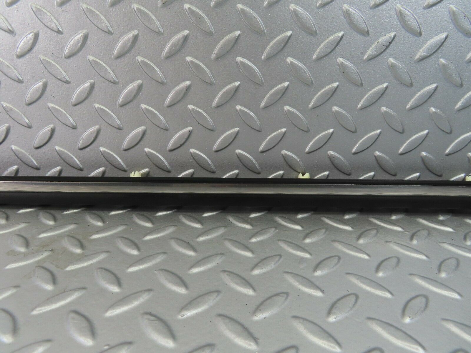 7253 Mercedes-Benz W116 450SE Centre Door Chrome Trim Rear Right