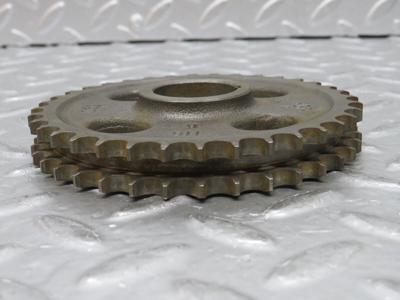 0019 Mercedes-Benz W116 350SE Camshaft Timing Gear 1160520601