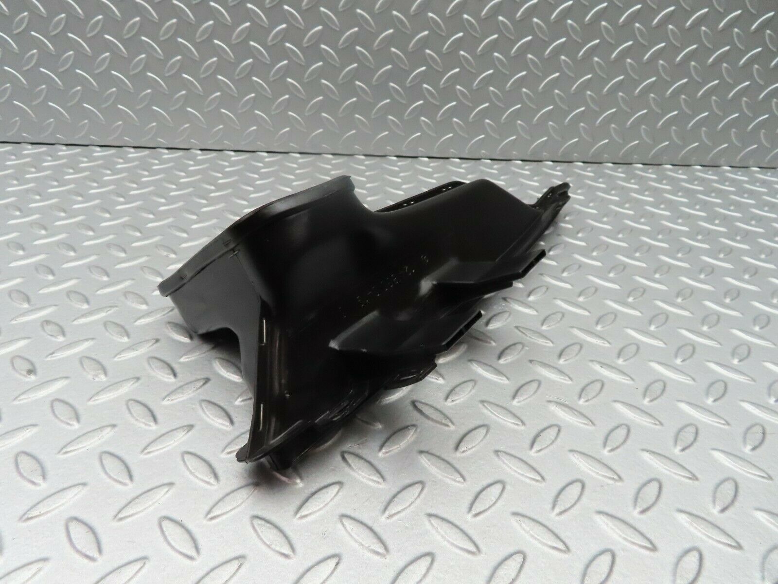 5445 Mercedes-Benz W124 230E Air Vent Duct Right 1248300419