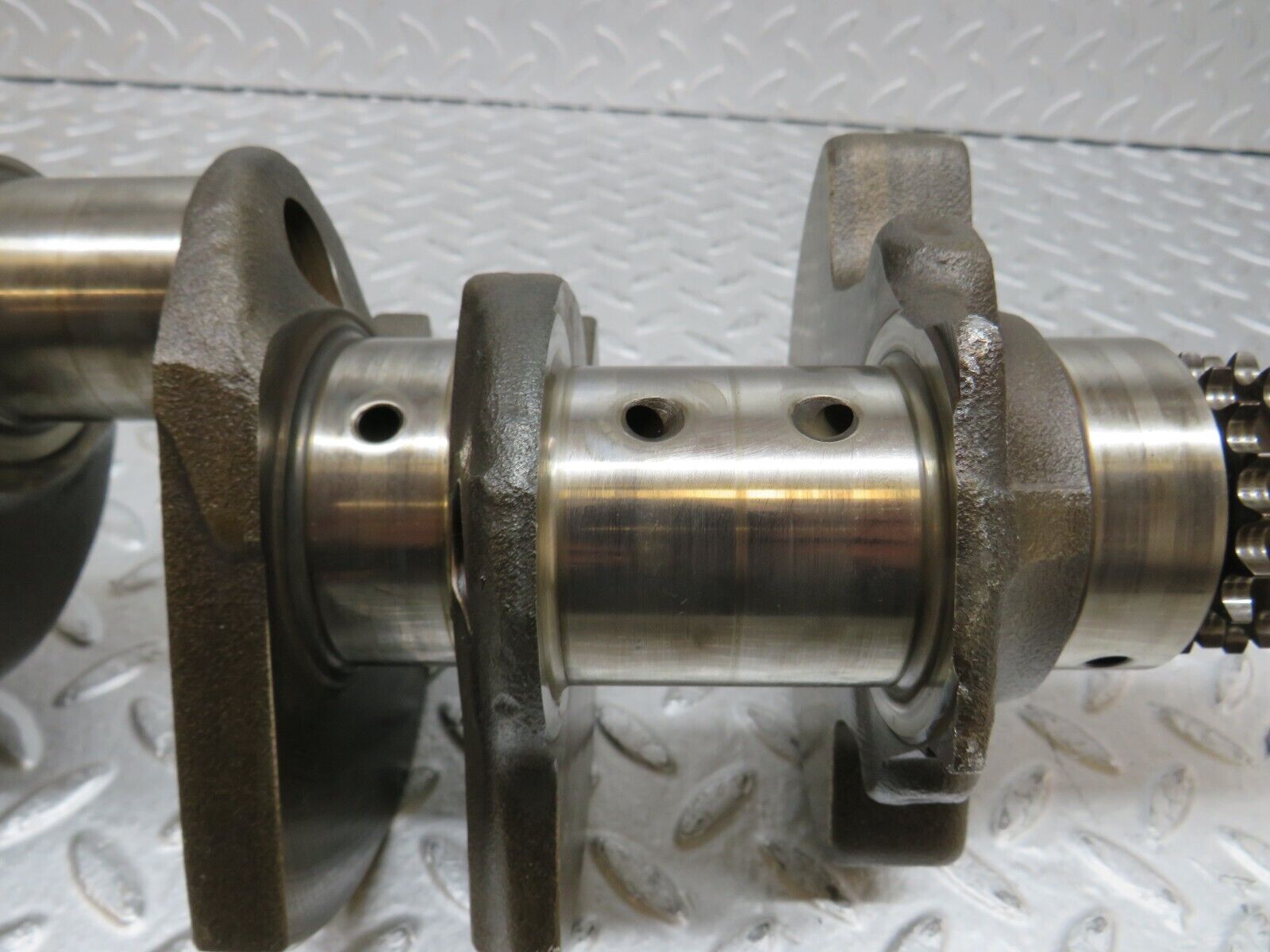 37151 Mercedes-Benz C126 420SEC Coupe Crankshaft 1160312501