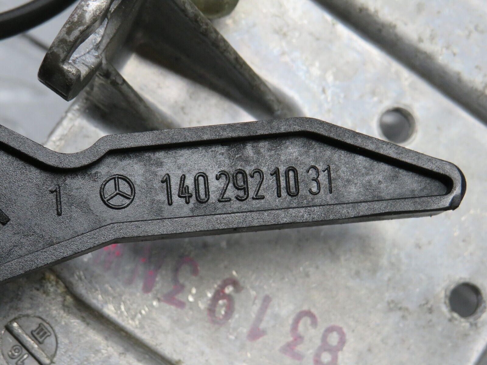 38434 Mercedes-Benz R129 280SL Coupe Brake Pedal Bracket 1402921031 1242901019 1292600651