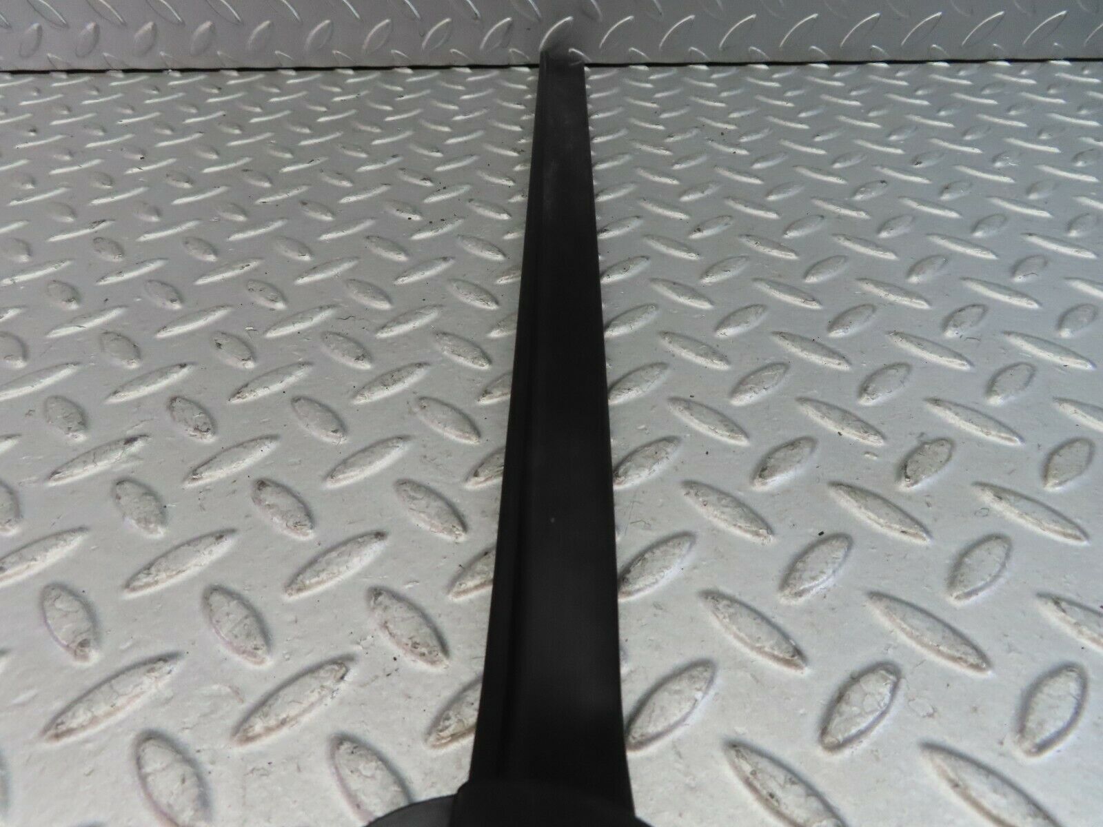 9621 Mercedes-Benz C123 280CE Coupe Left Seat Belt Runner 1239192520