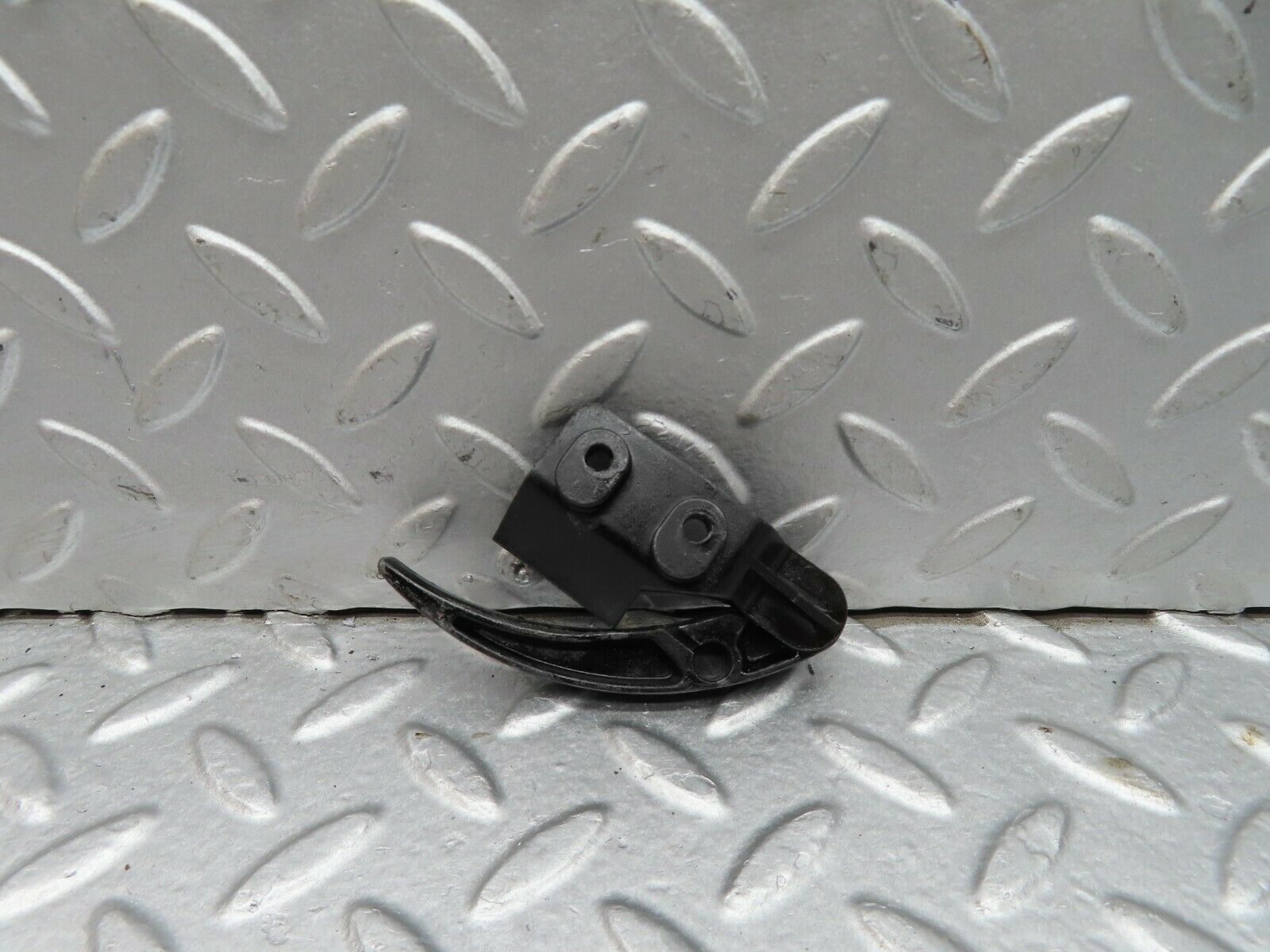 18059 Mercedes-Benz W123 200 Hood Opener Bonnet Opener Release