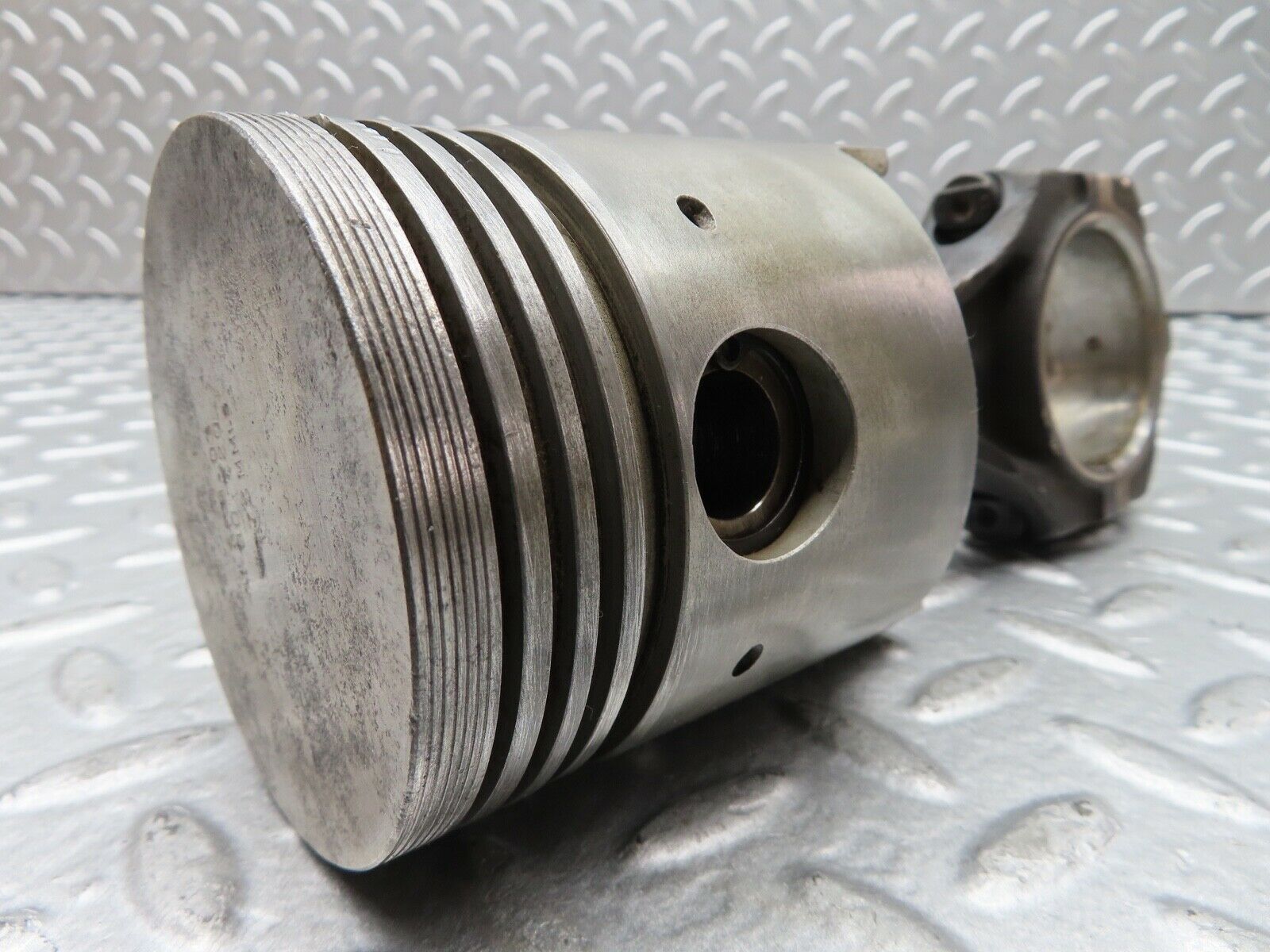 18464 Mercedes-Benz W111 220SE Coupe Piston With Connecting Rod 80.720 mm