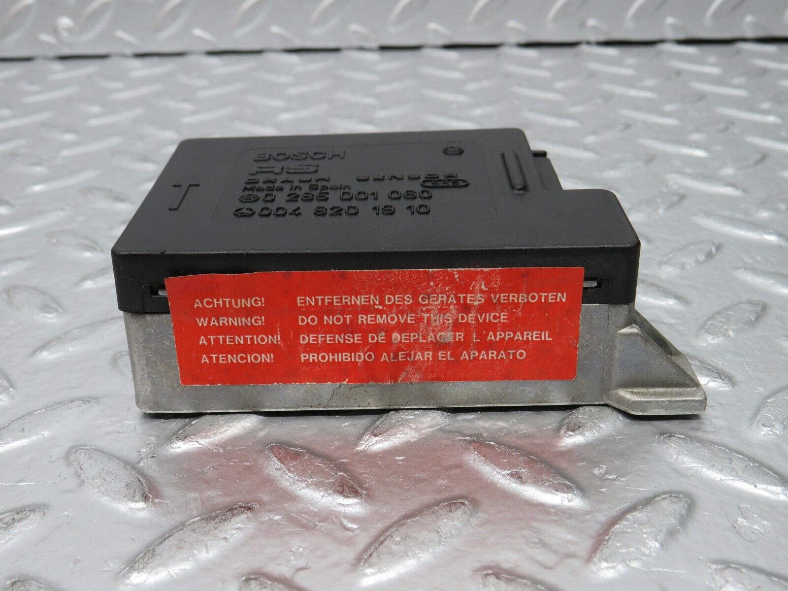 30411 Mercedes-Benz W124 230E Crash Sensor 0048201910 0285001060