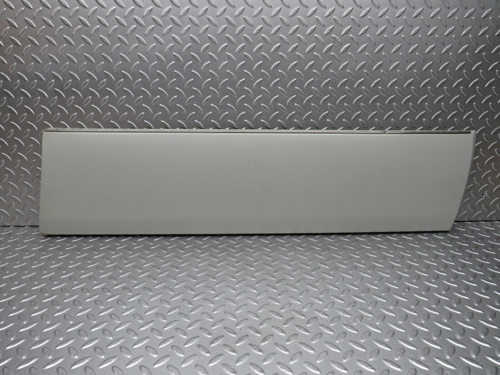 30365 Mercedes-Benz W124 230E Front Right Door Lower Moulding 1246901640