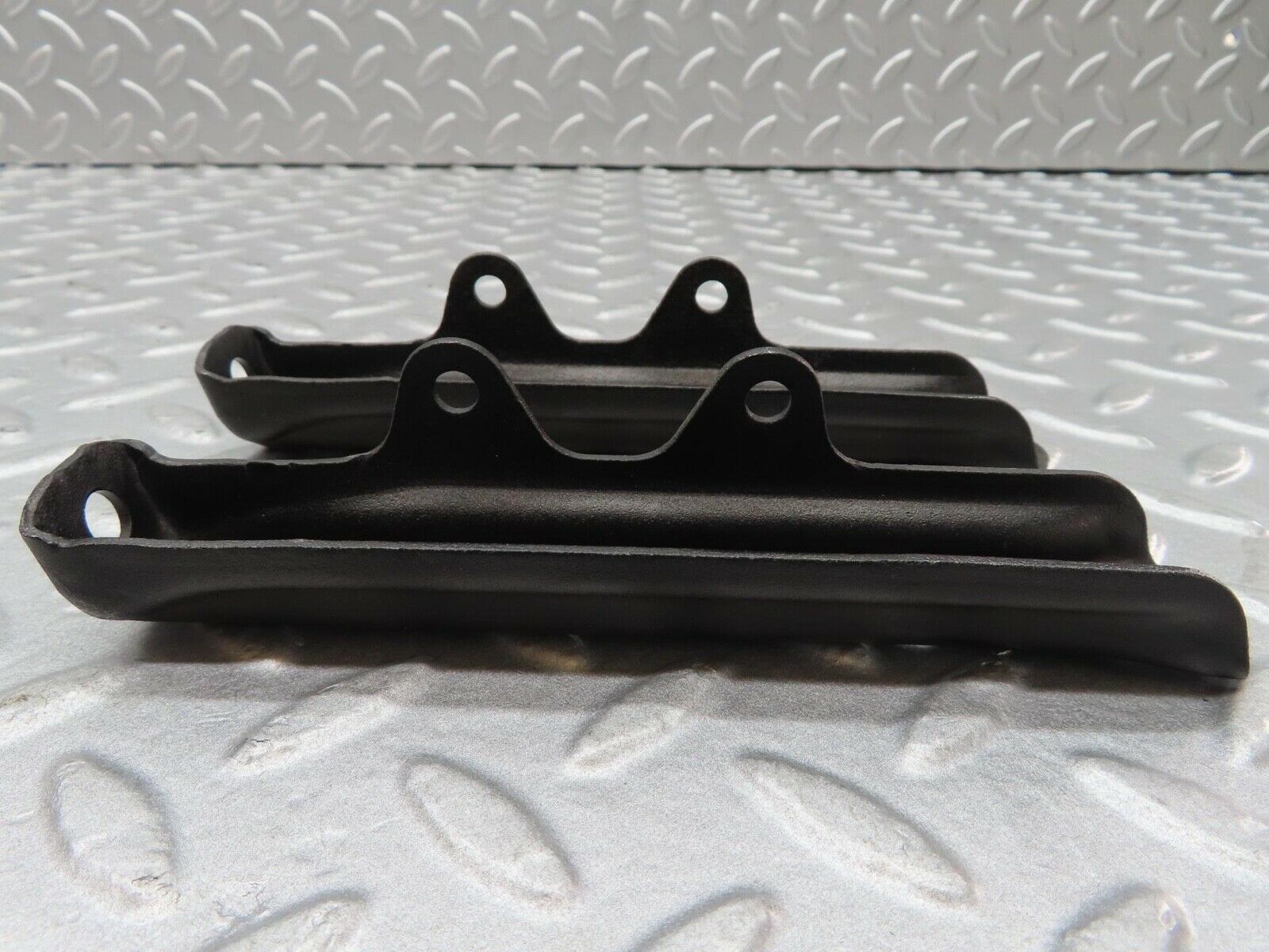 16495 Mercedes-Benz W124 260E Air Intake Manifold Bracket