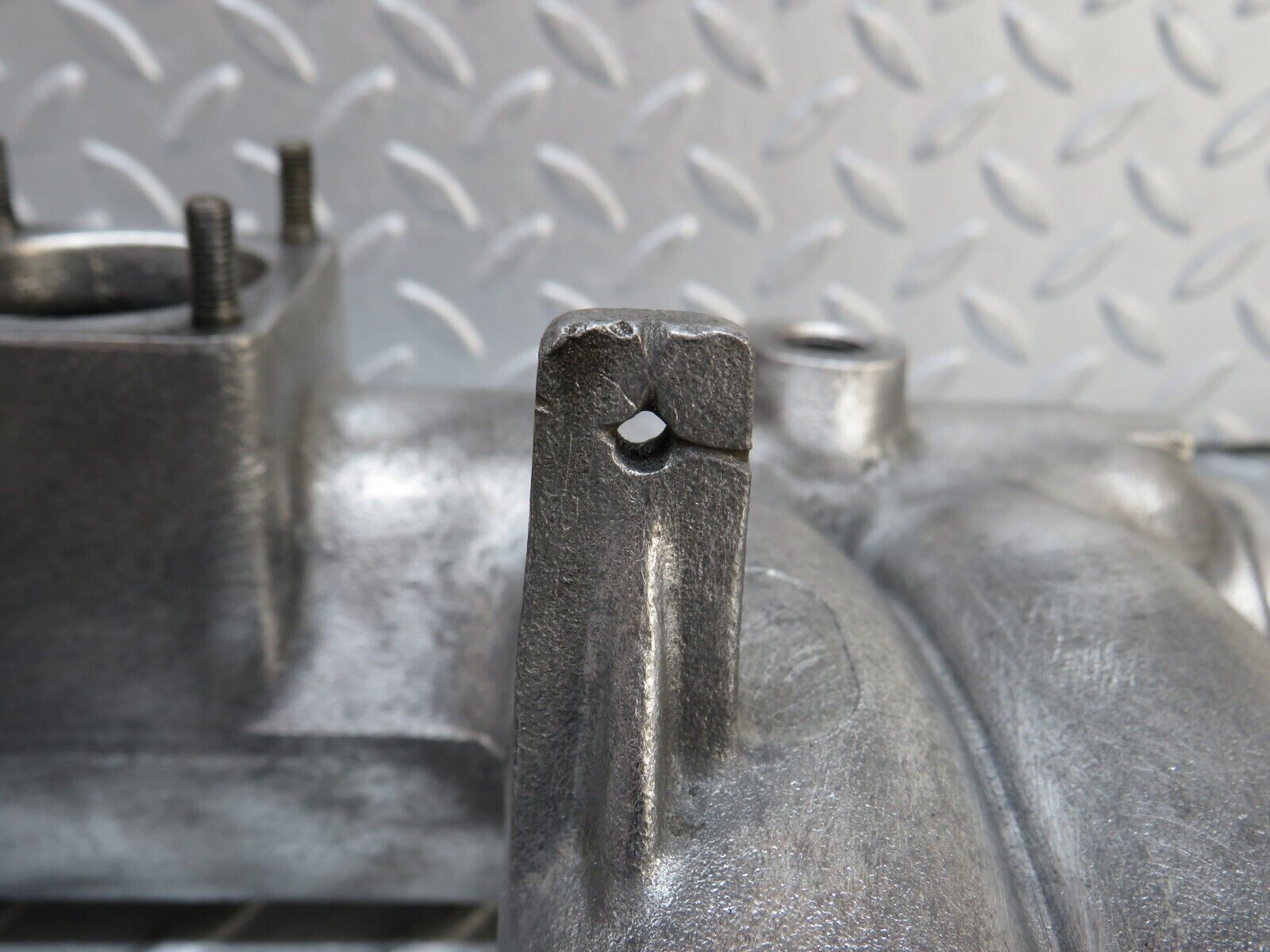 35927 Mercedes-Benz 240D OM616.912 Intake Manifold 6151410201