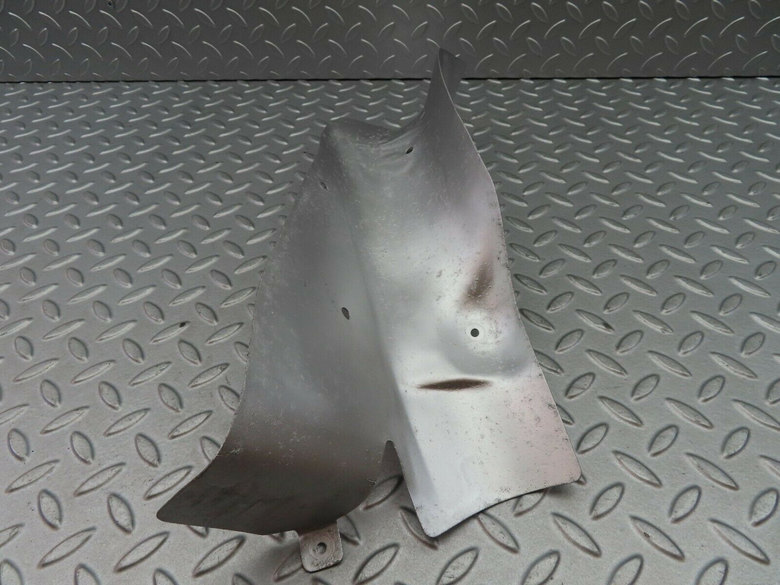 6255 Mercedes-Benz W126 380SE Exhaust Heat Shield