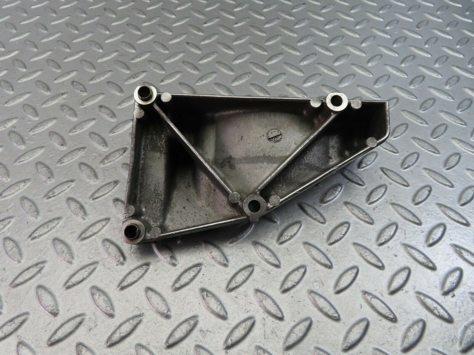 9431 Mercedes-Benz C124 300CE Coupe Alternator Mount Bracket 1031550435