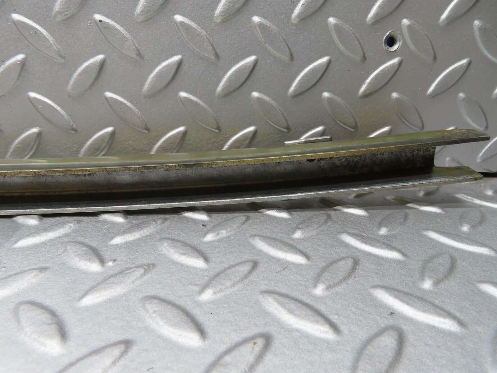 16739 Mercedes-Benz C107 380SLC Right Door Rear Window Channel