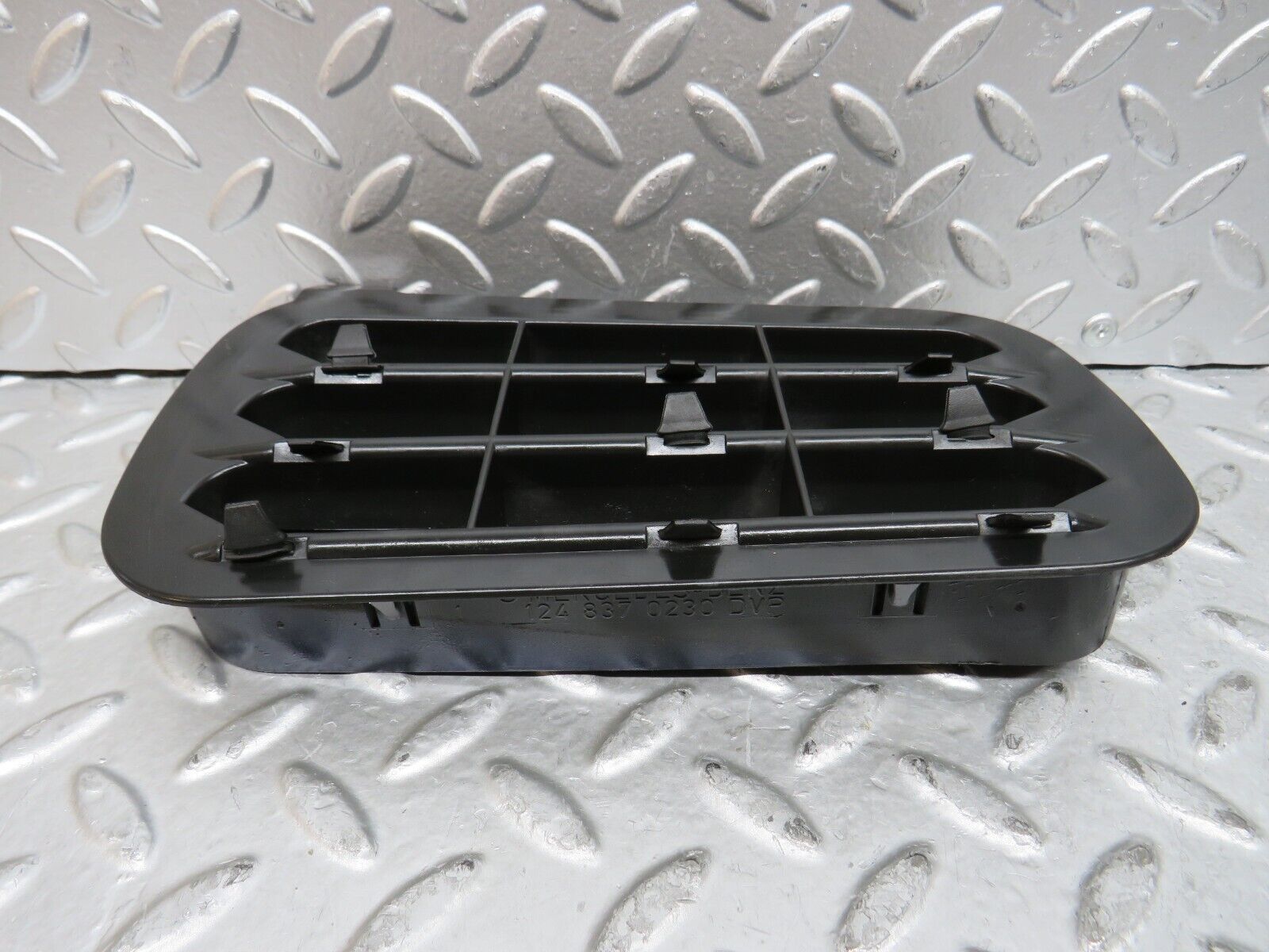 29107 Mercedes-Benz C124 320CE Coupe Rear Air Intake Vent