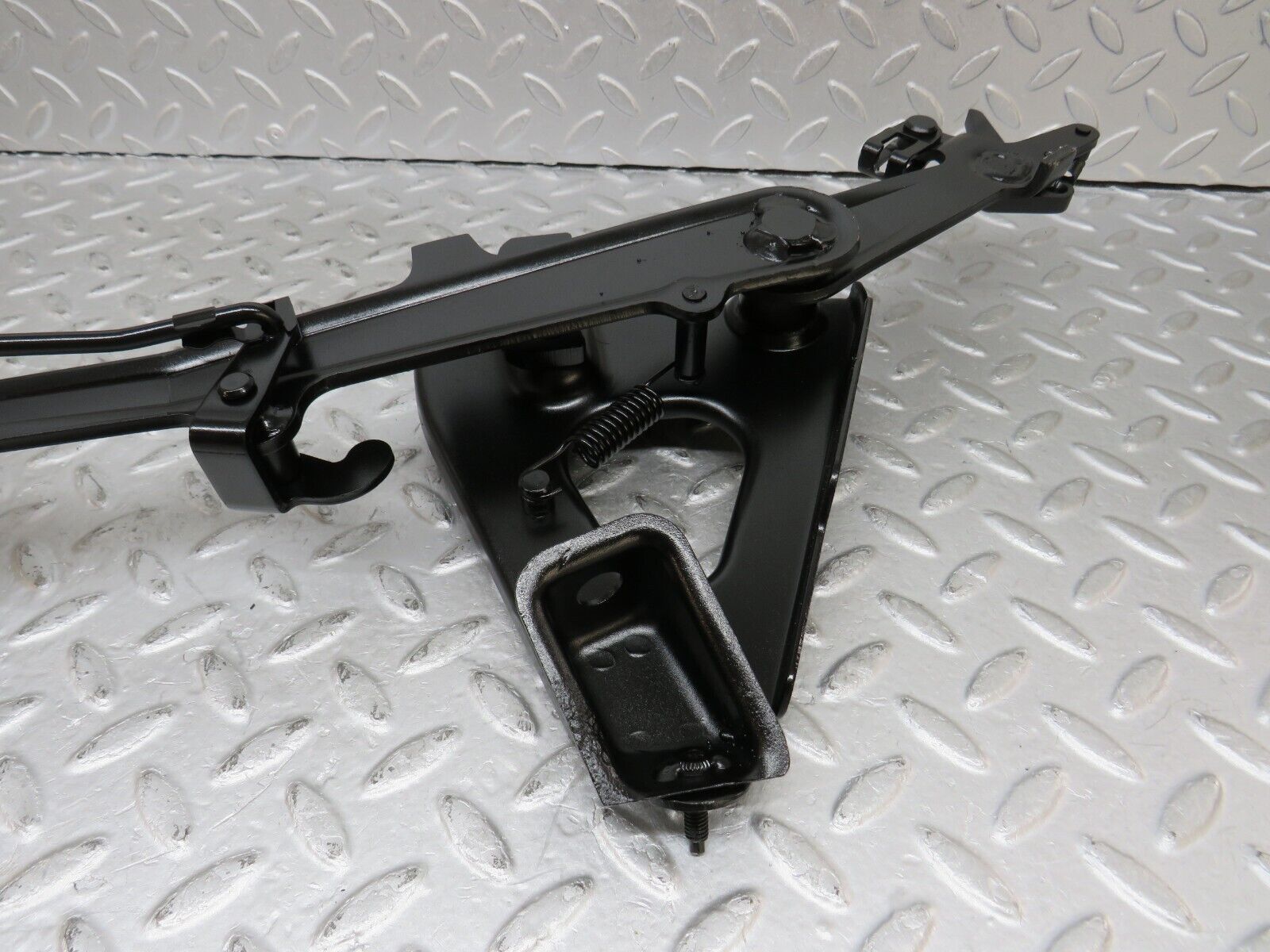 36374 Mercedes-Benz W126 420SE Handbrake Regulator