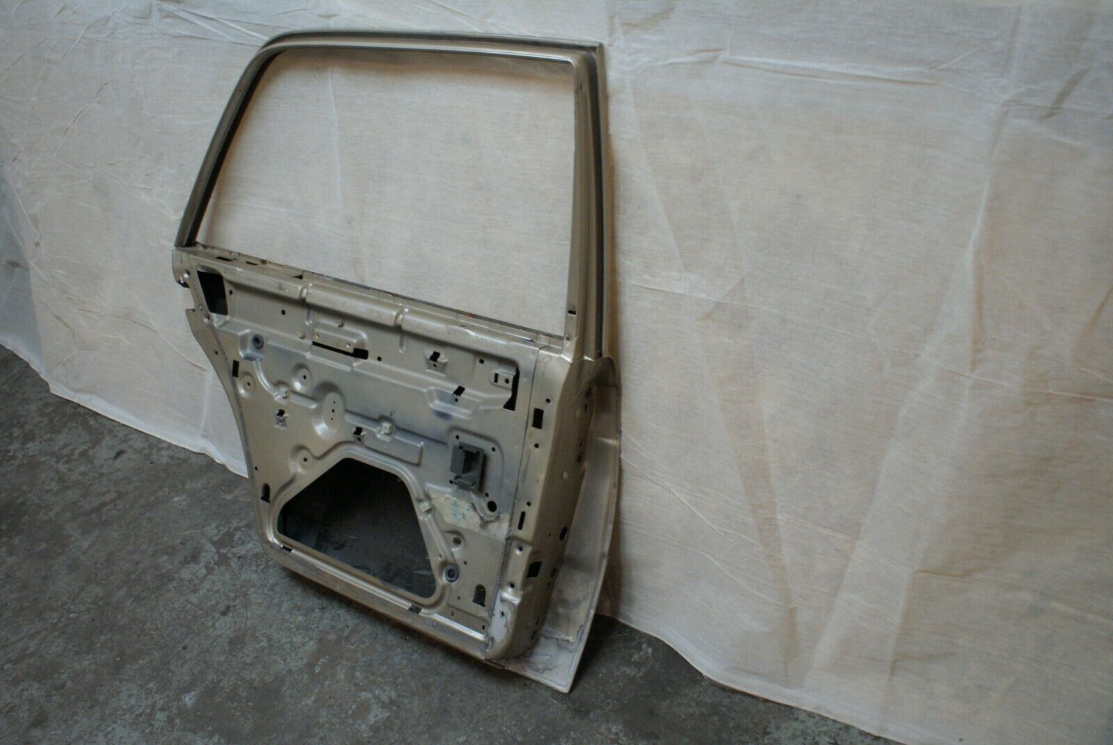2491 Mercedes-Benz W116 350SE Rear Left Door