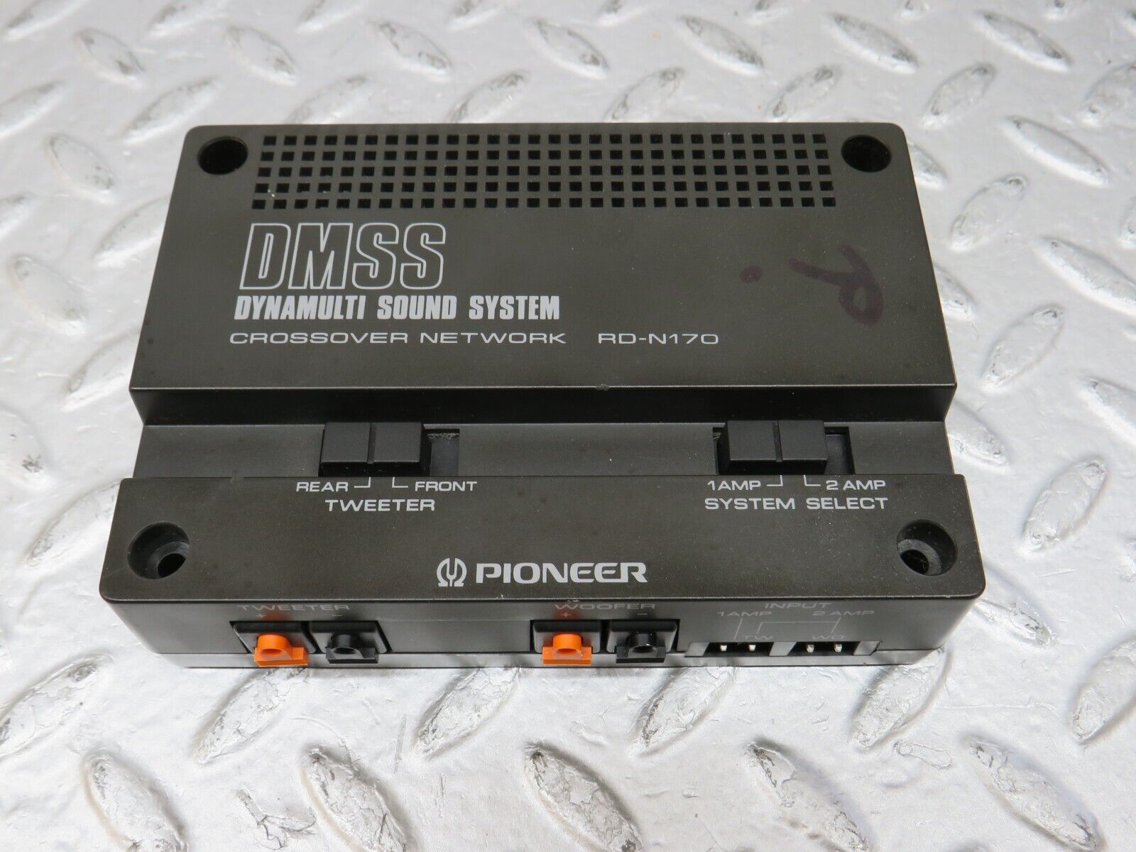 36505 Mercedes-Benz W201 190E 2.0L Dynamulti Sound System PIONEER RD-N170