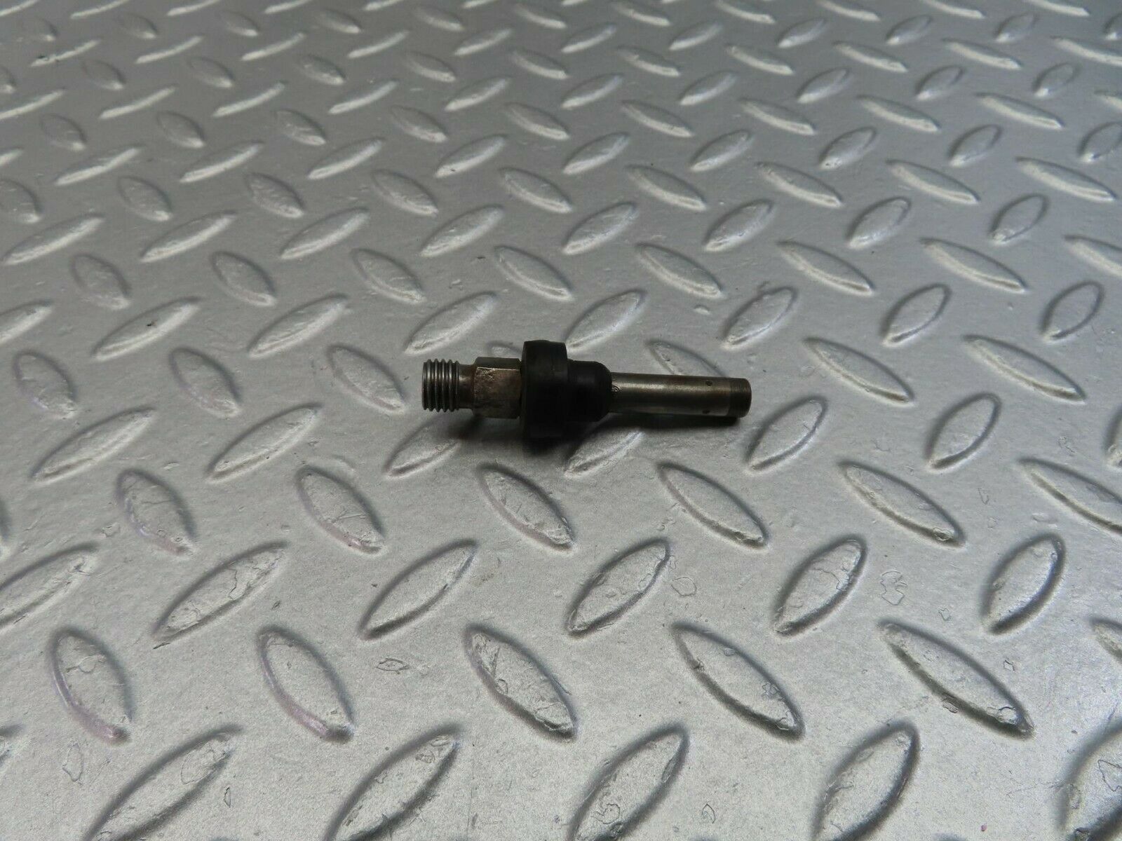 9803 Mercedes-Benz C123 280CE Coupe Fuel Injector Bosch 0437502010