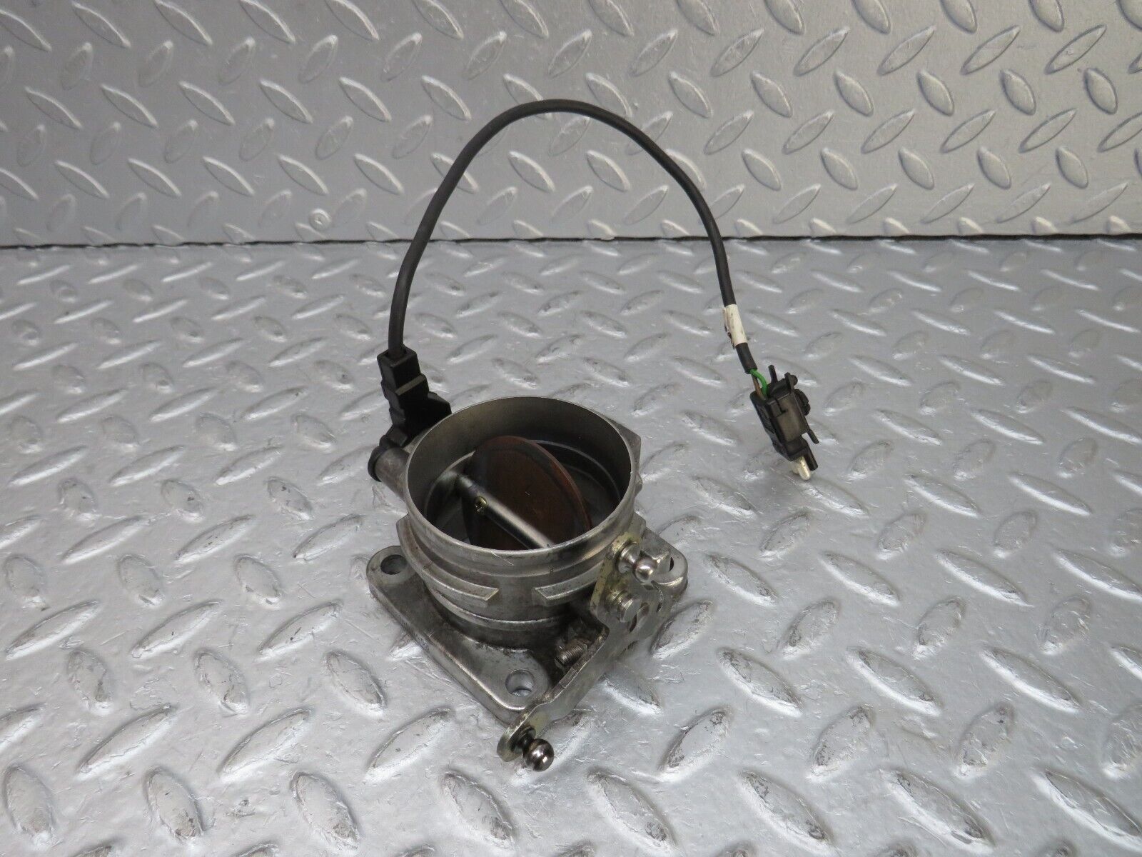 36673 Mercedes-Benz W201 190E 2.0L Throttle Body Valve & Sensor 0021400453 0055459824 240124/001/002