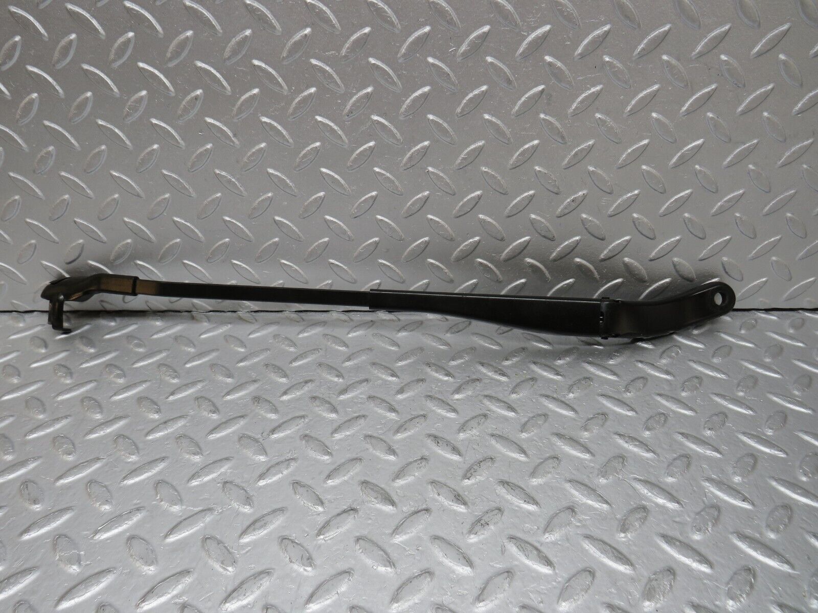 35265 Mercedes-Benz W221 Front Windscreen Wiper Arm Bosch