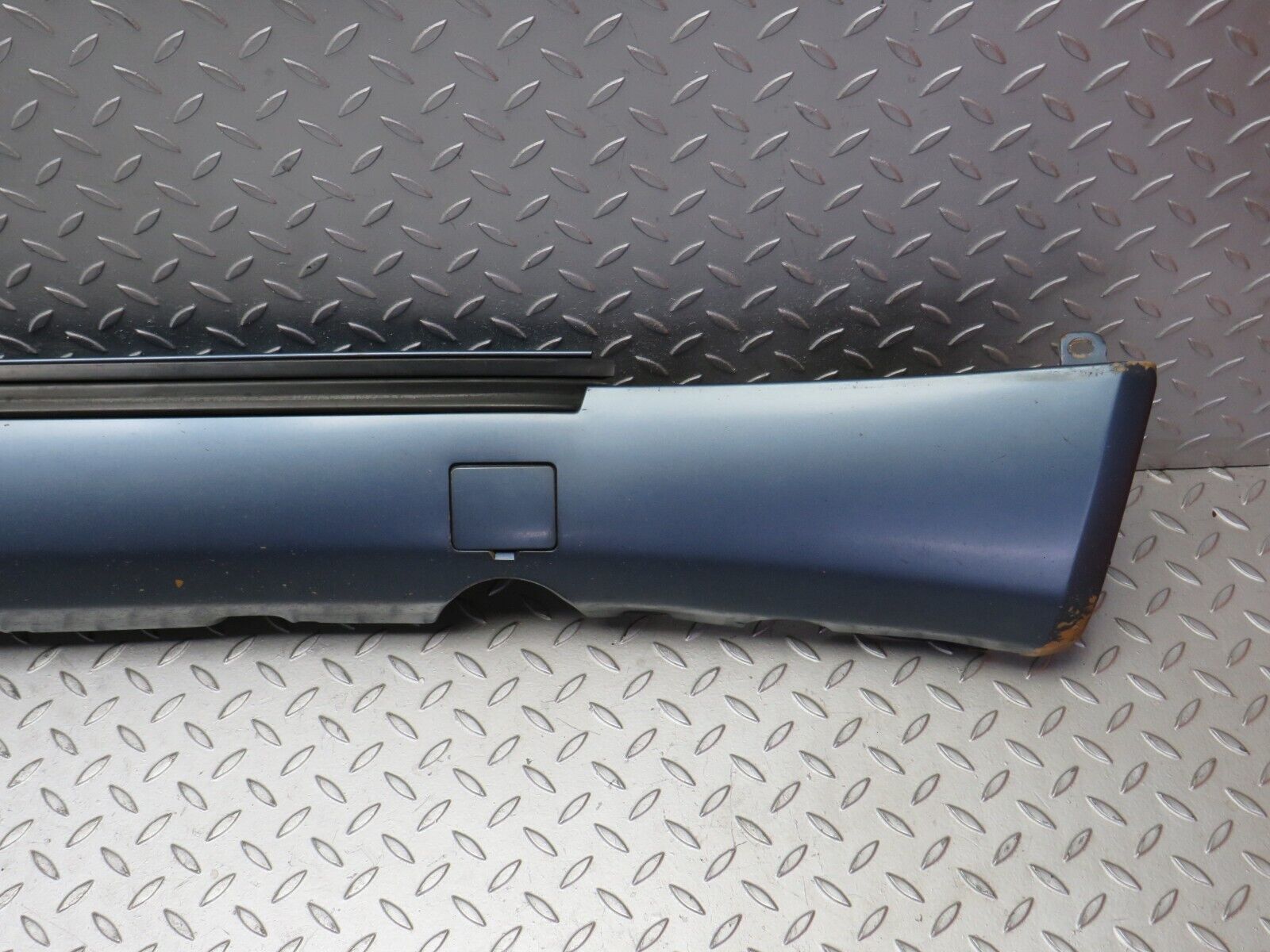 31916 Mercedes-Benz S124 220TE Wagon Side Skirt Right Side 1246902440