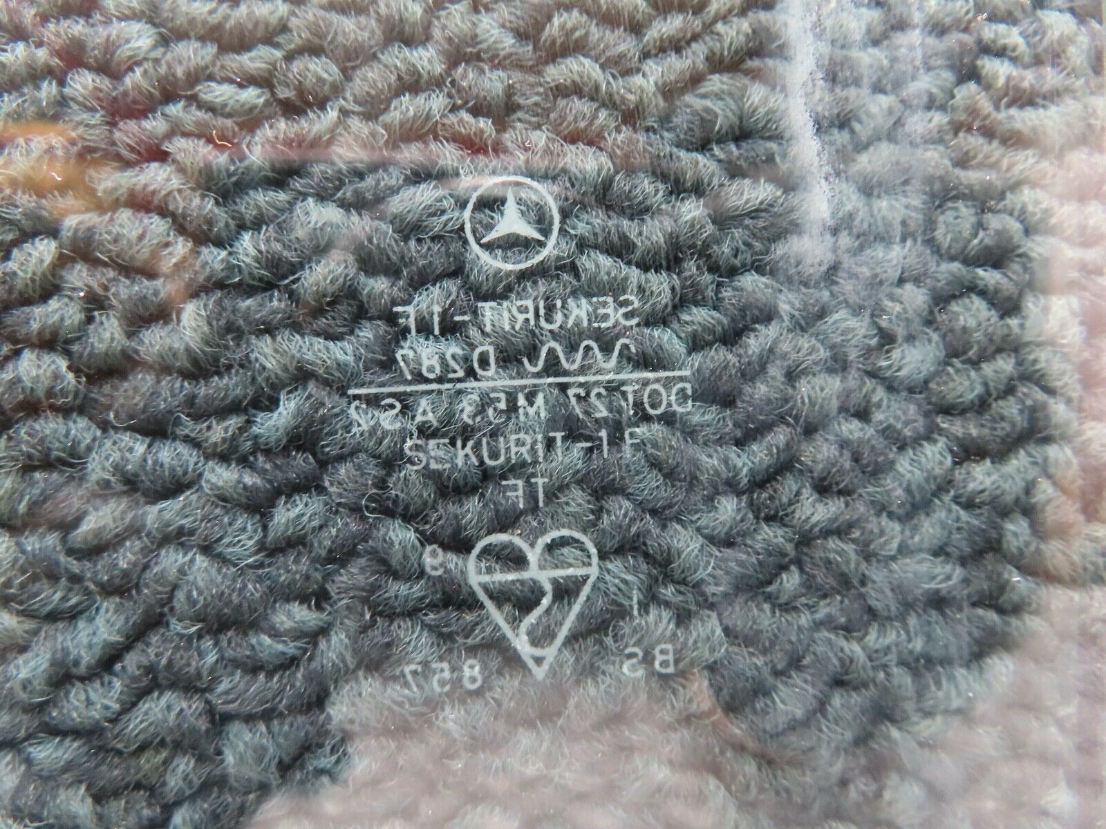 17635 Mercedes-Benz W116 450SEL Rear Left Door Window Glass