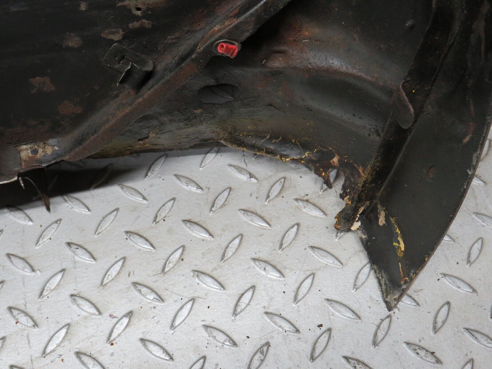 40524 Mercedes-Benz W110 230 Complete Rear Panel