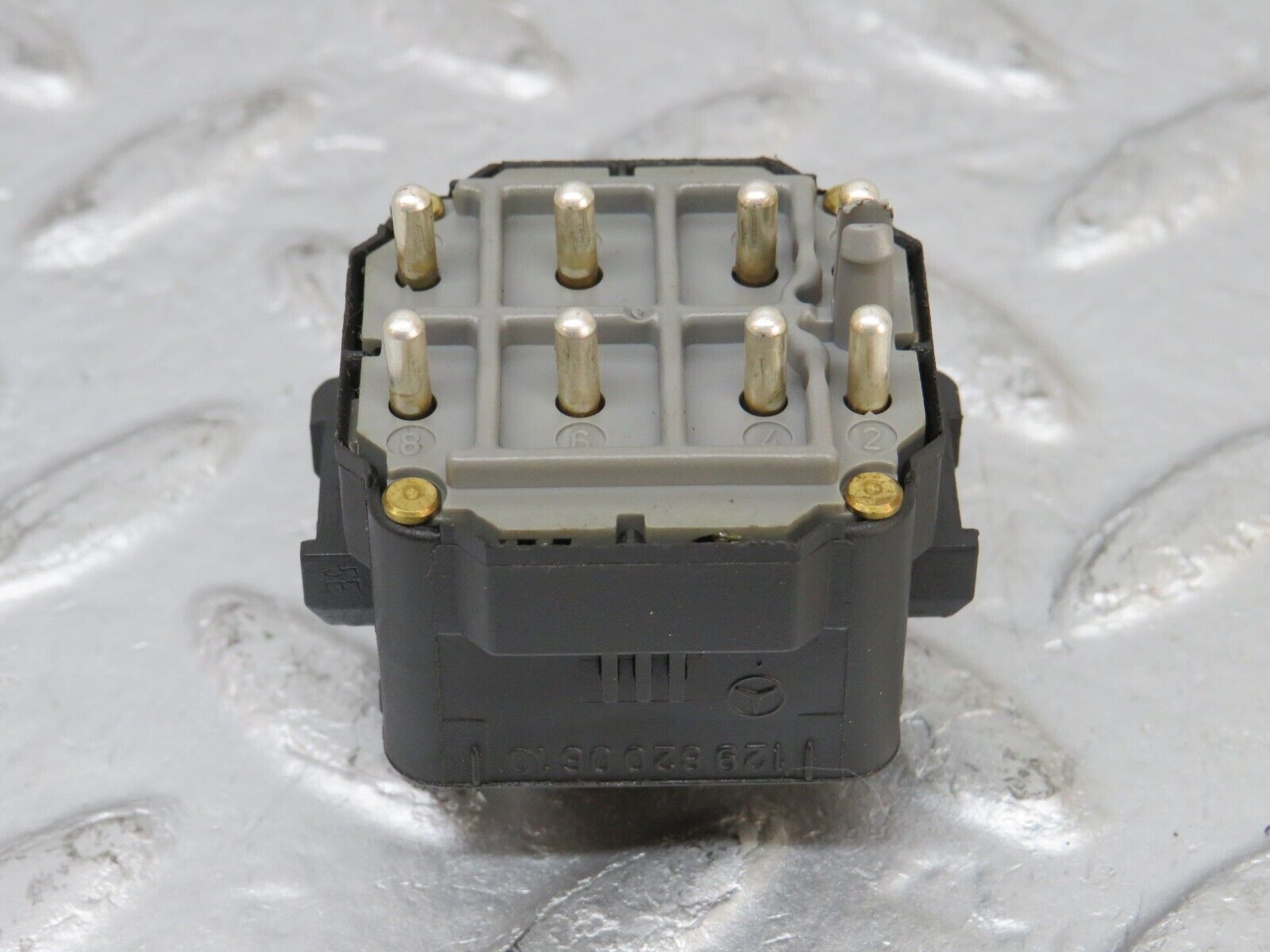 33317 Mercedes-Benz W202 C180 Electric Mirror Adjust Switch 1298200610