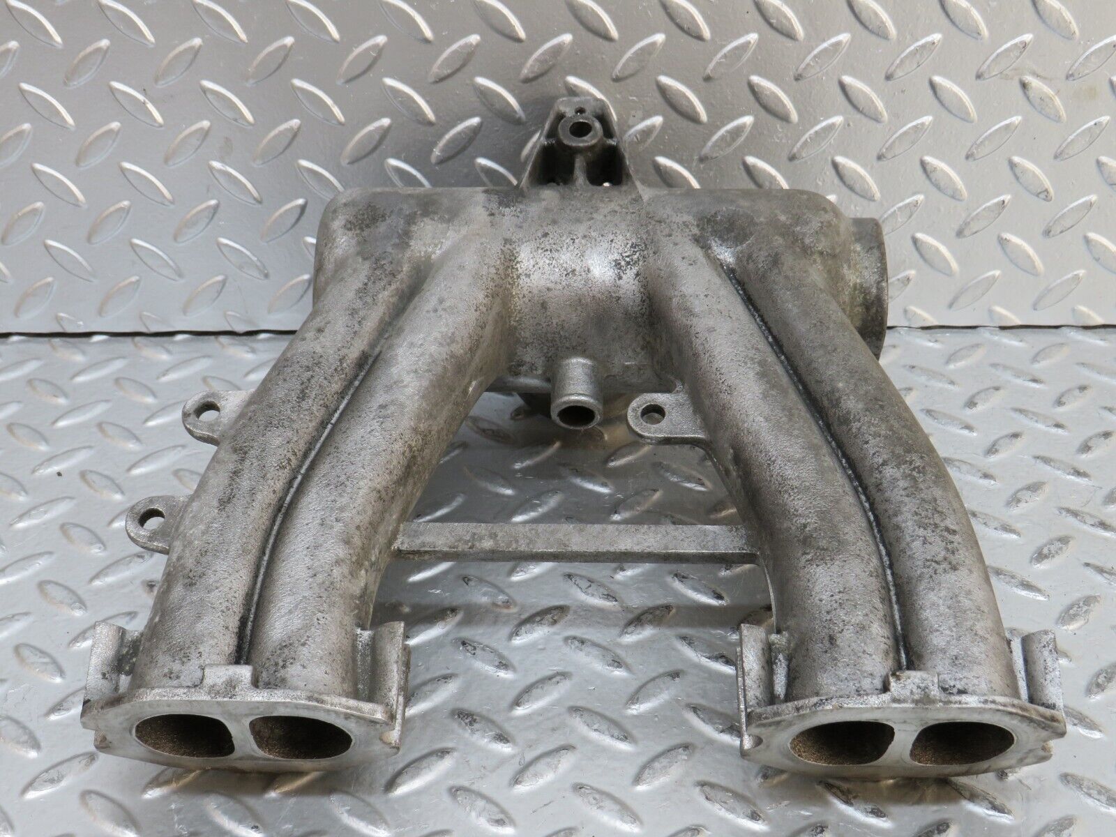 28421 Mercedes-Benz S123 240D Wagon Intake Manifold 6151410201