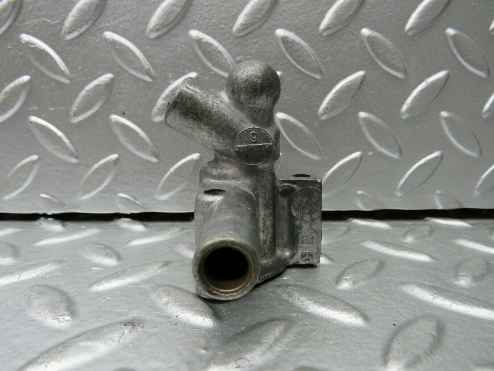 23084 Mercedes-Benz C123 230CE Coupe Idle Control Valve 1020940512