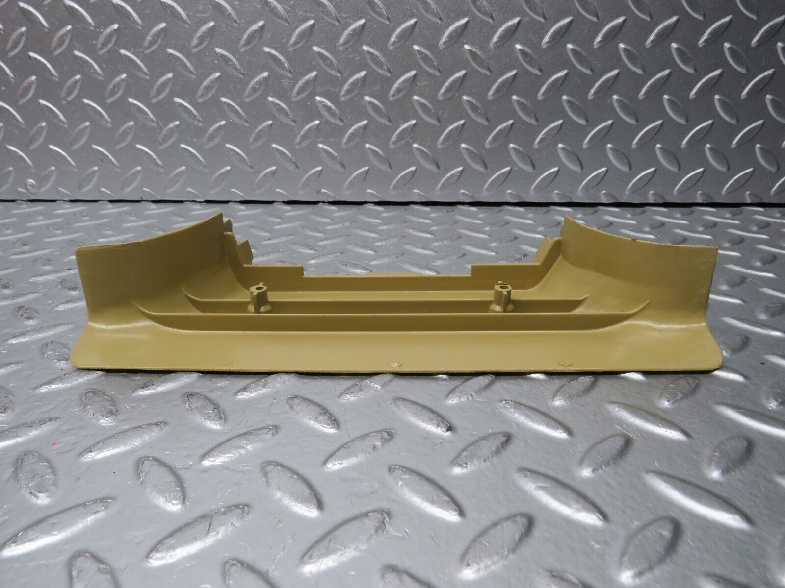 30588 Mercedes-Benz W201 190E 2.0L B Pillar Bottom Cover Left Side Beige 2016920122