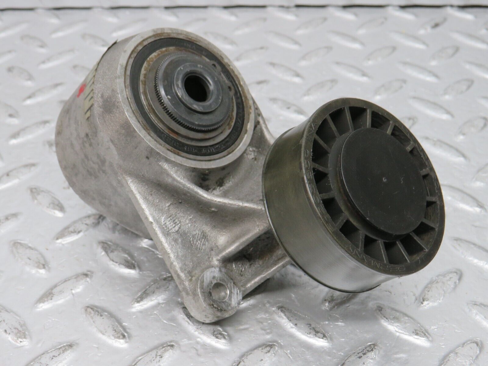 32712 Mercedes-Benz S124 300TE Wagon Belt Tensioner 1032021040 1025841538