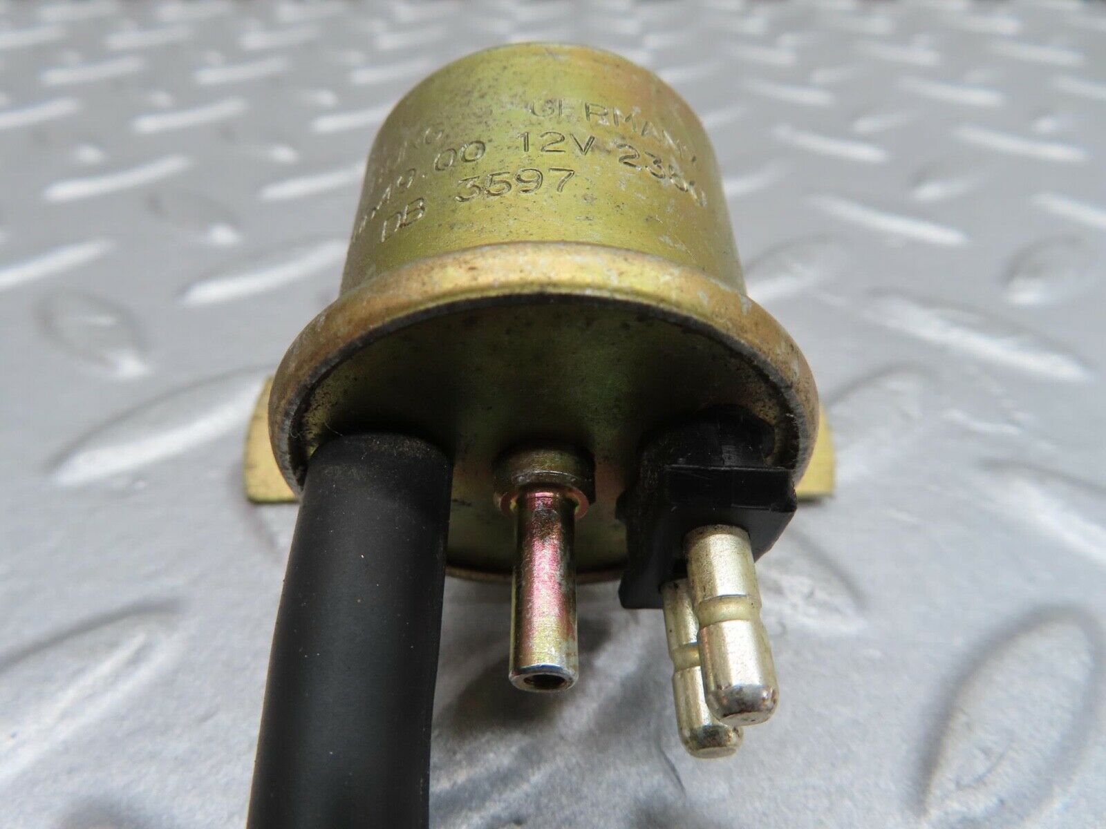 16125 Mercedes-Benz W123 280E Heater Blower Box Vacuum Valve