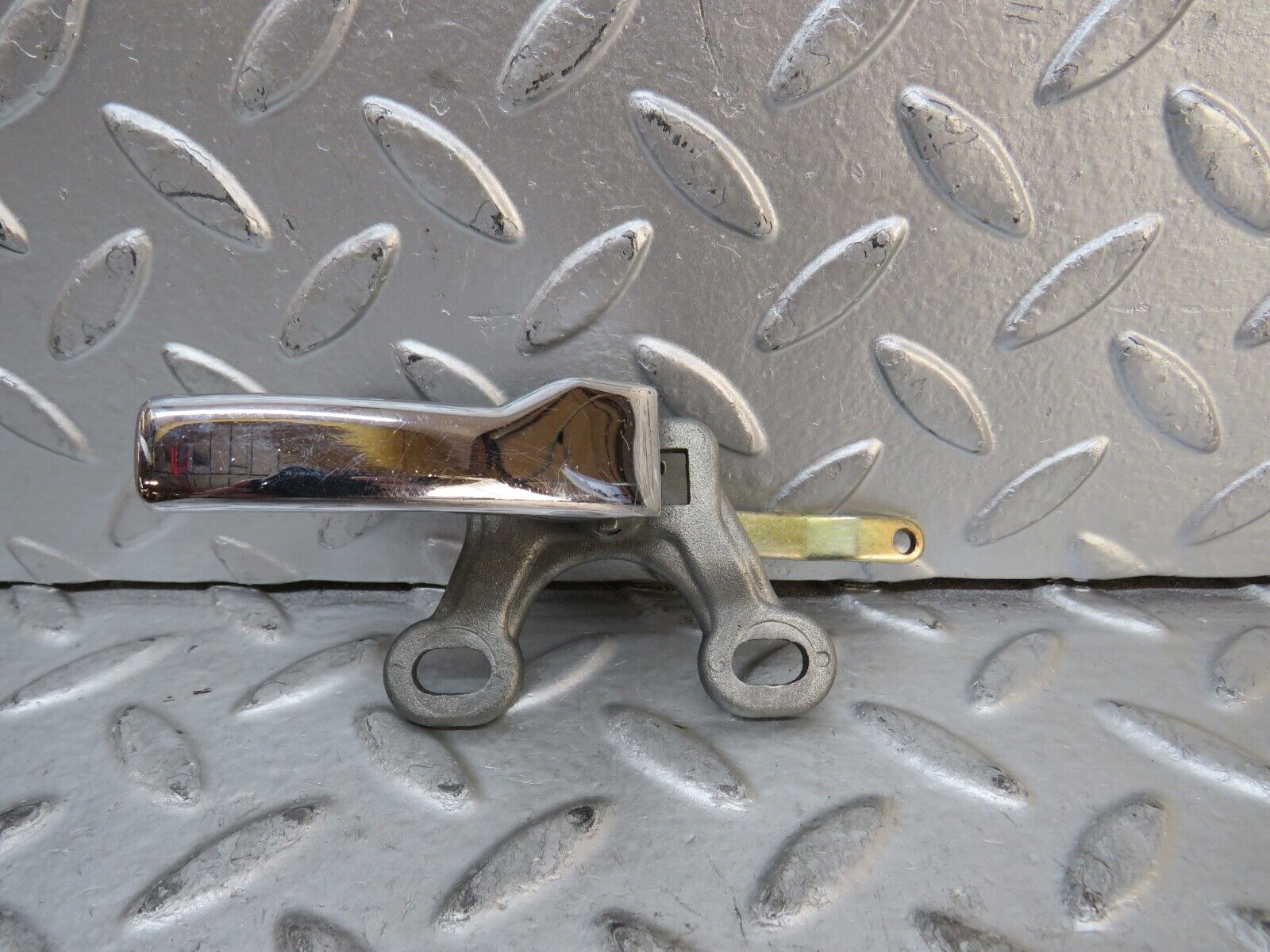 28804 Mercedes-Benz W123 230E Front Right Interior Door Handle