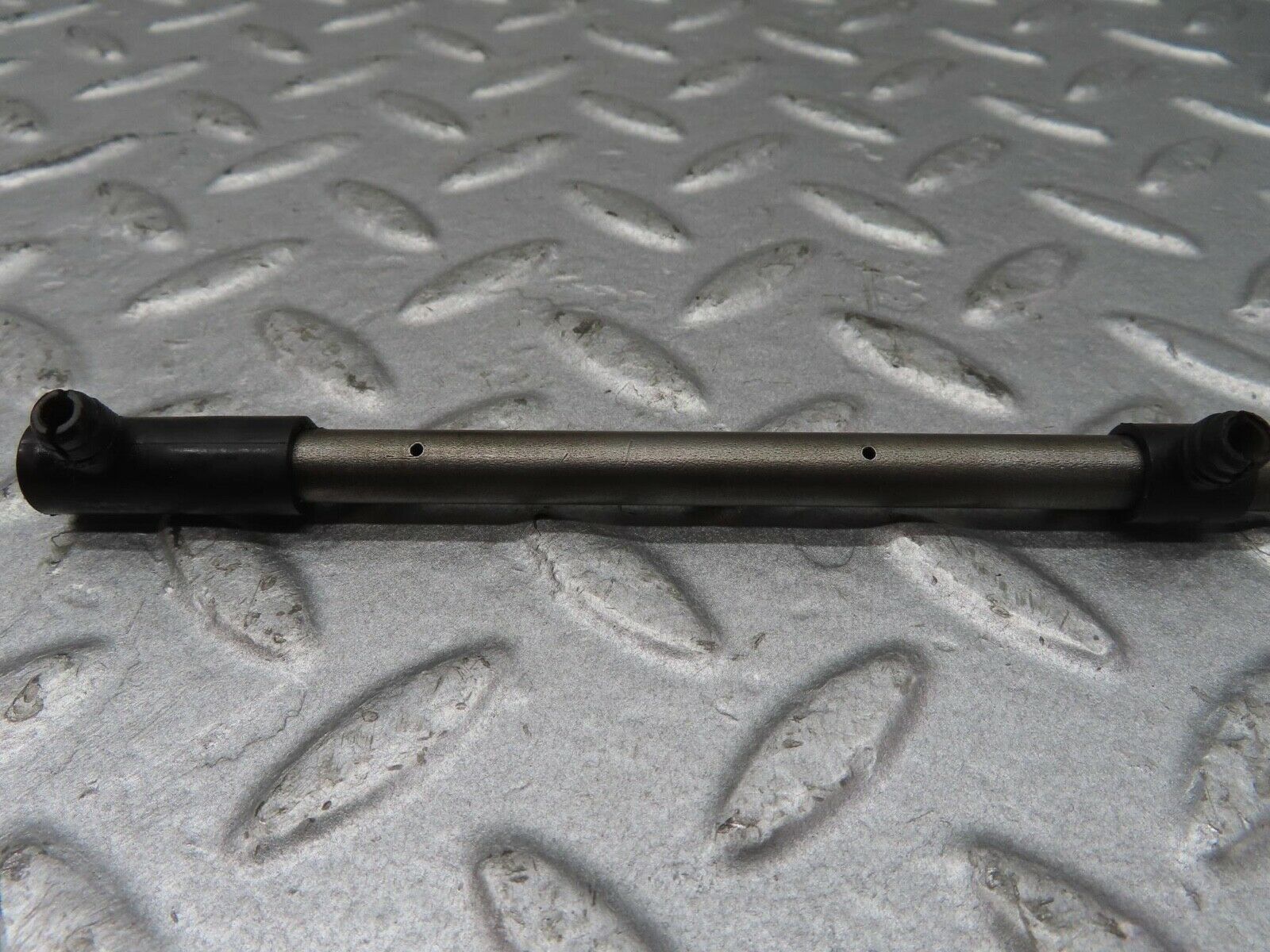 13354 Mercedes-Benz C107 350SLC Coupe Camshaft Oil Tube